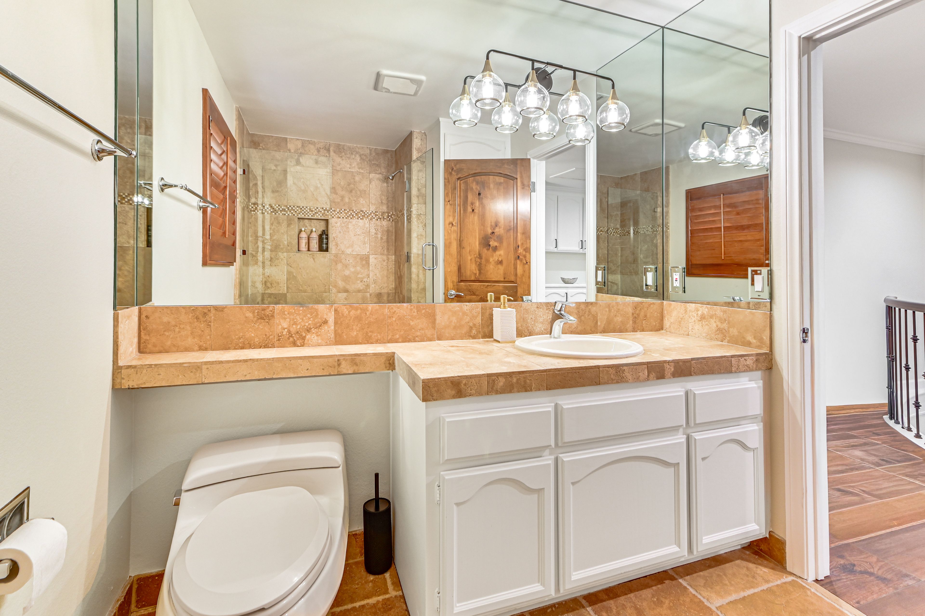 Bathroom  | 2nd Floor