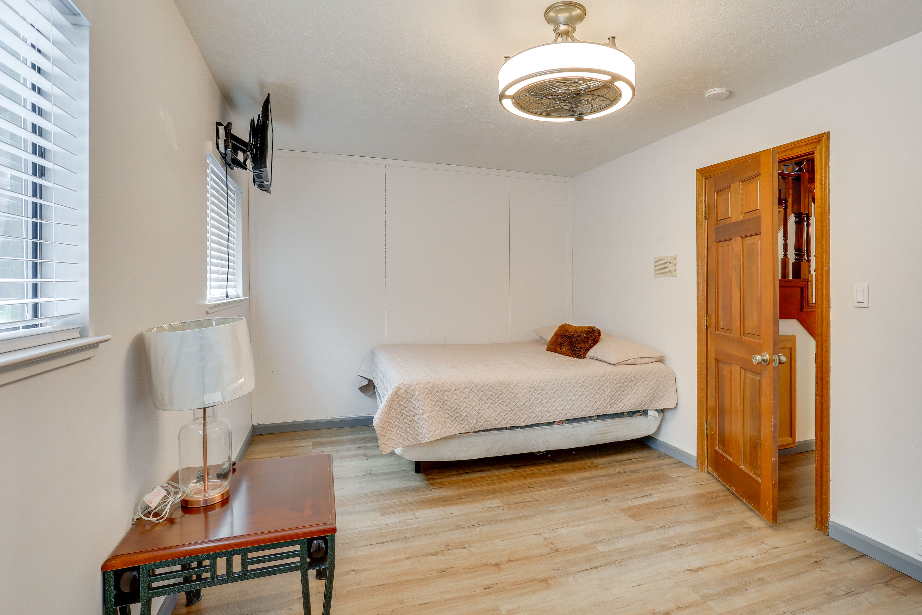 Bedroom 2 | Queen Bed | 1st Floor