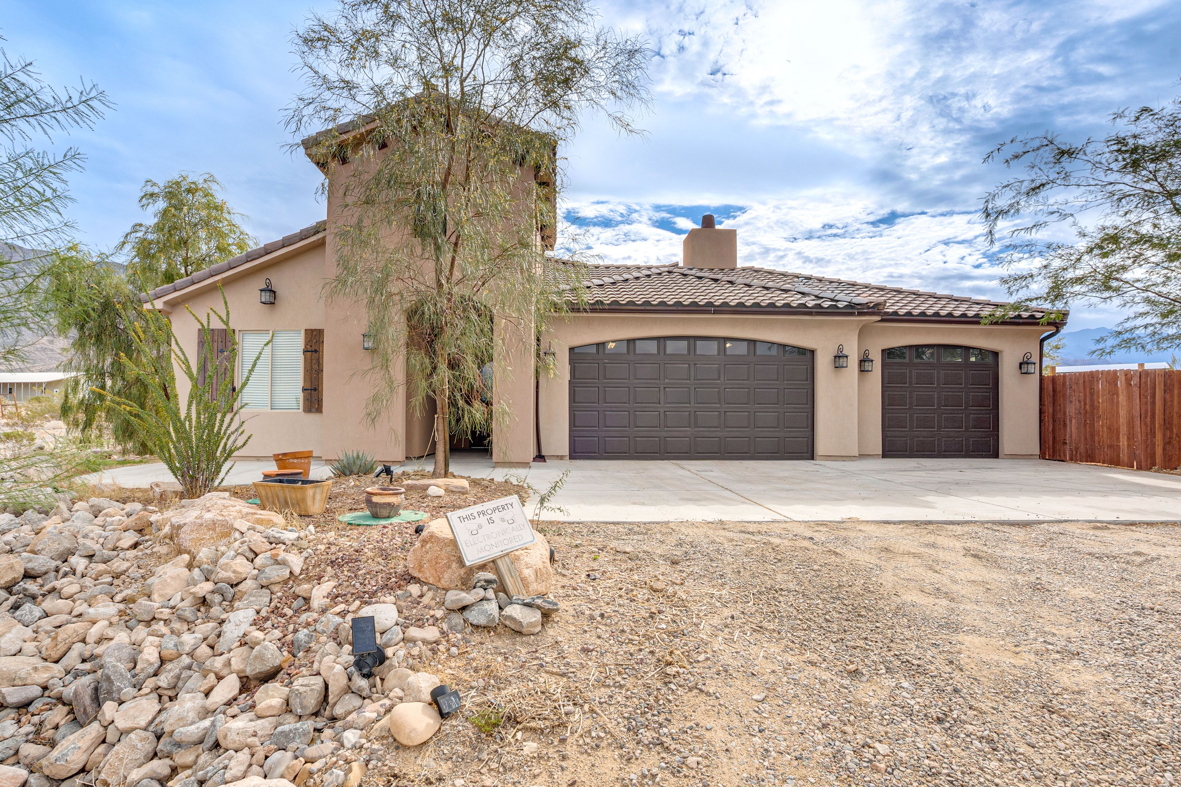 Parking | Garage (2 Vehicles) | RV/Trailer/ATV Parking On-Site