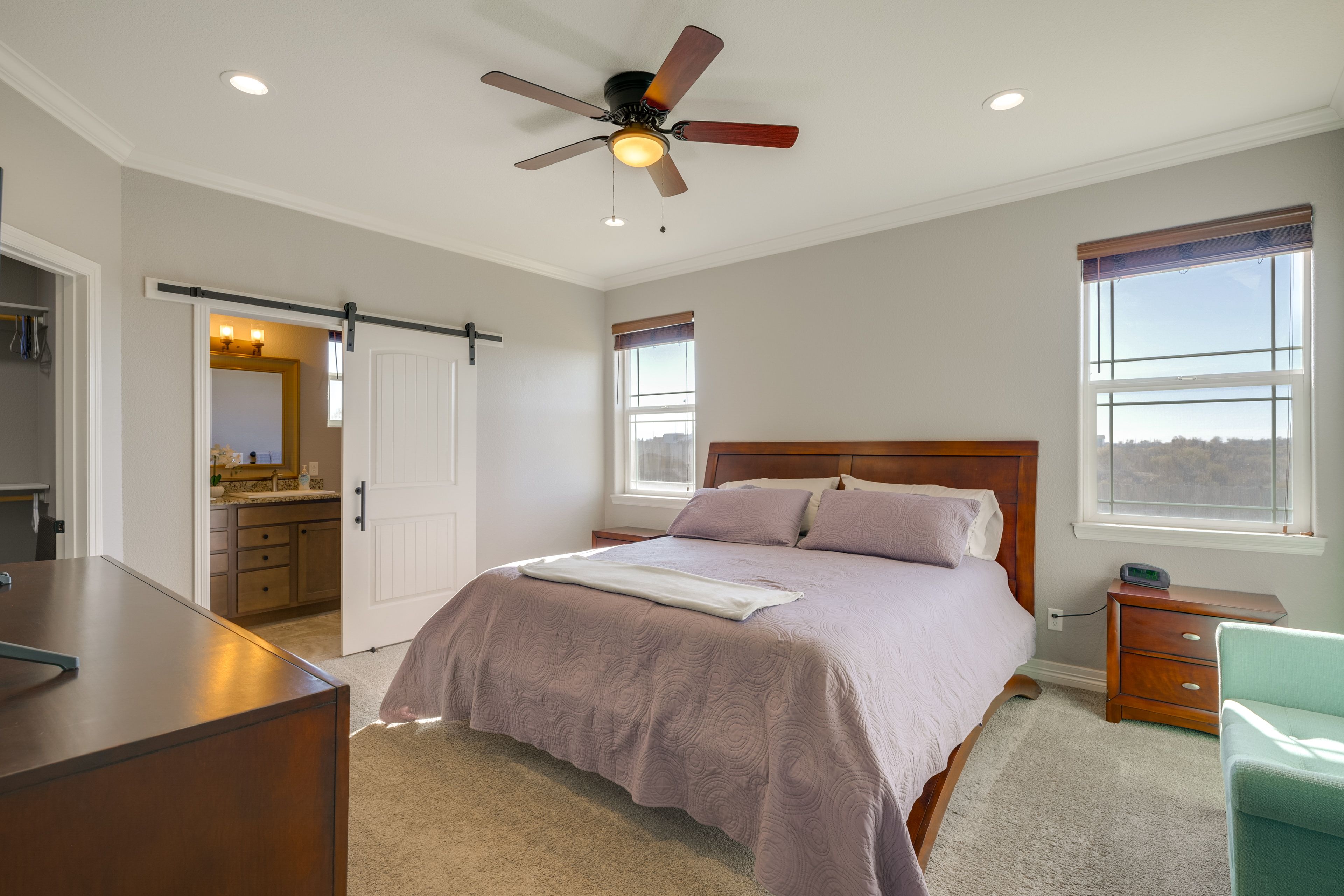 Bedroom 1 | King Bed | Smart TV | Linens Provided