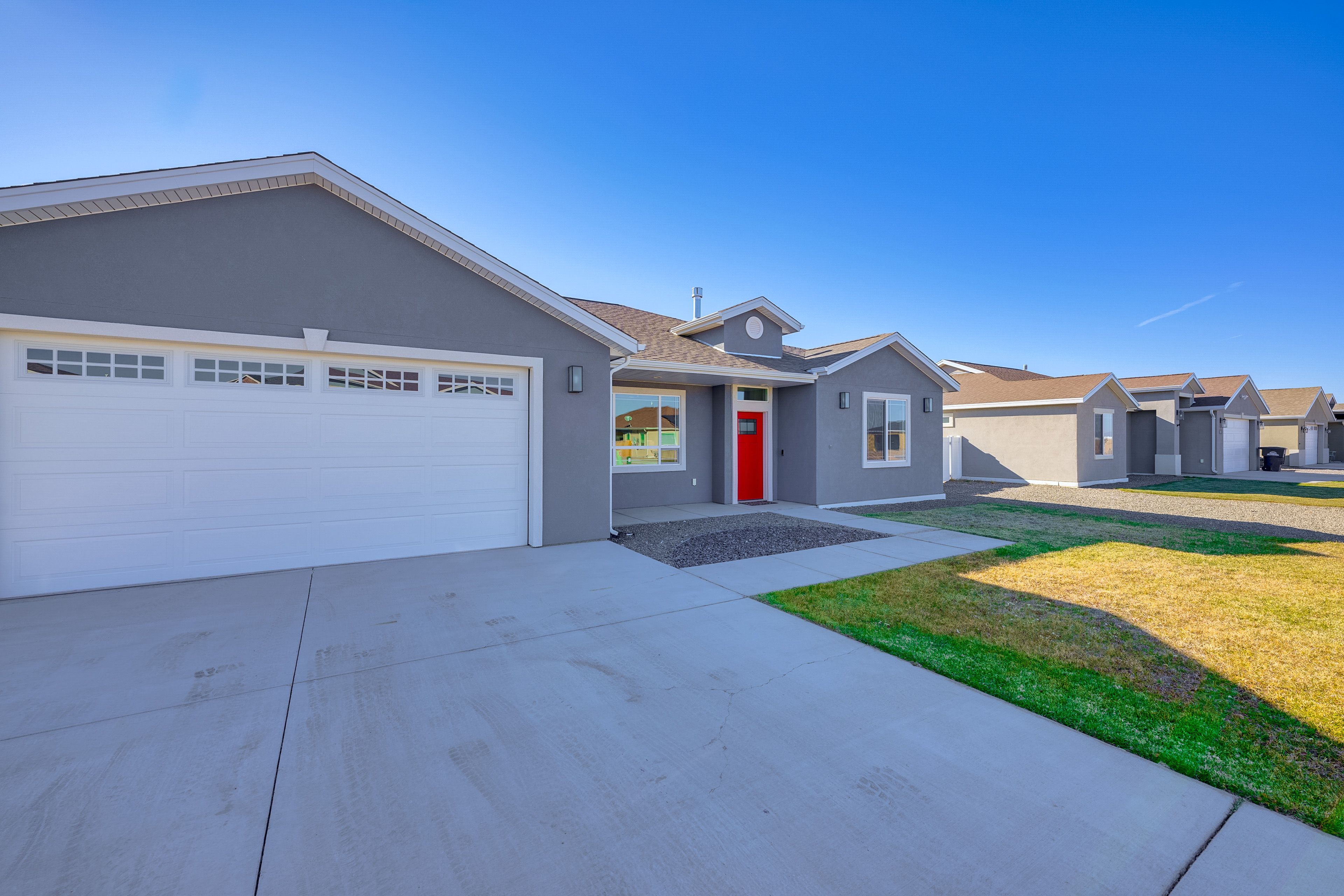 Parking | Driveway (2 Vehicles) | Free Street Parking (2 Vehicles)