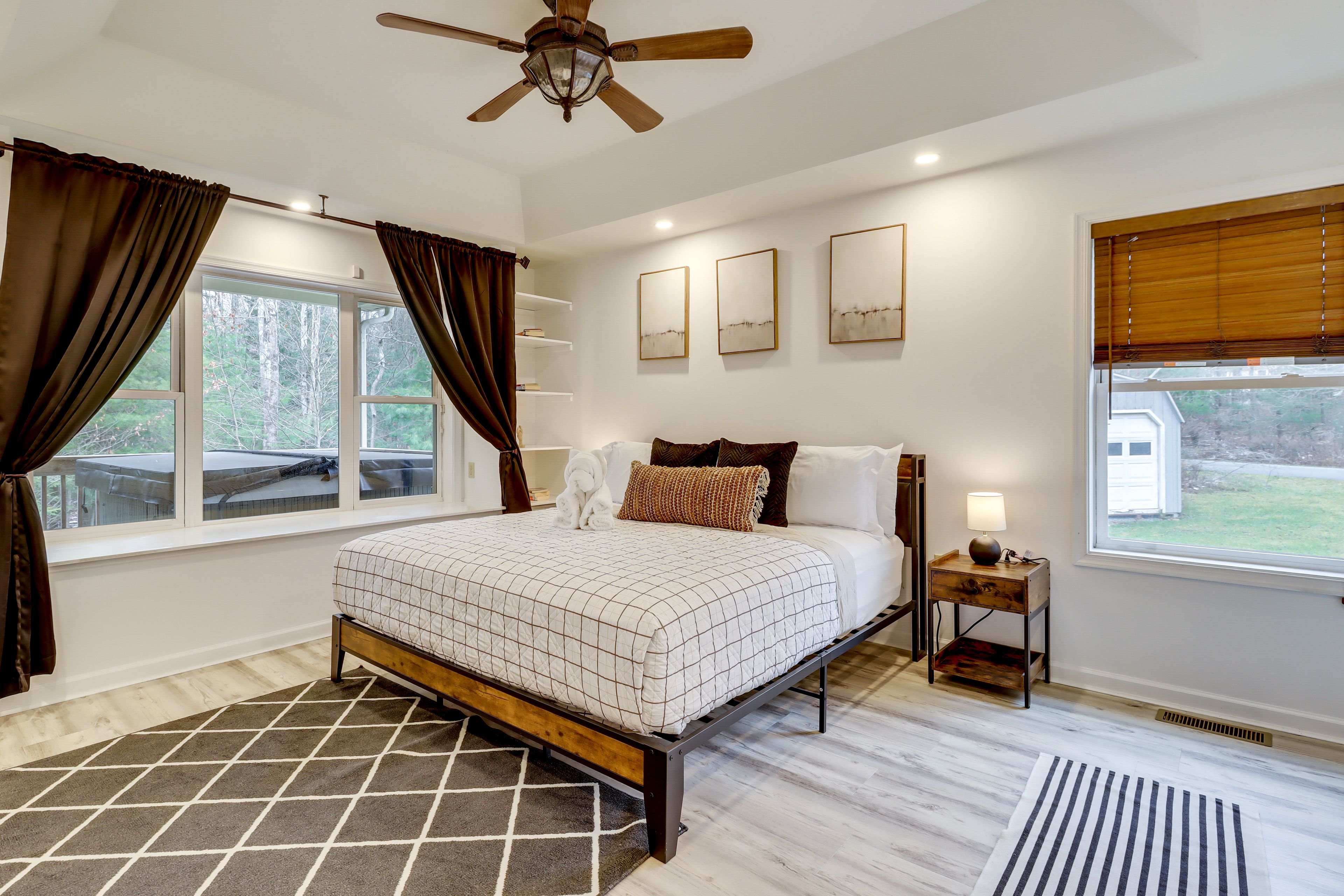 Bedroom 2 | King Bed