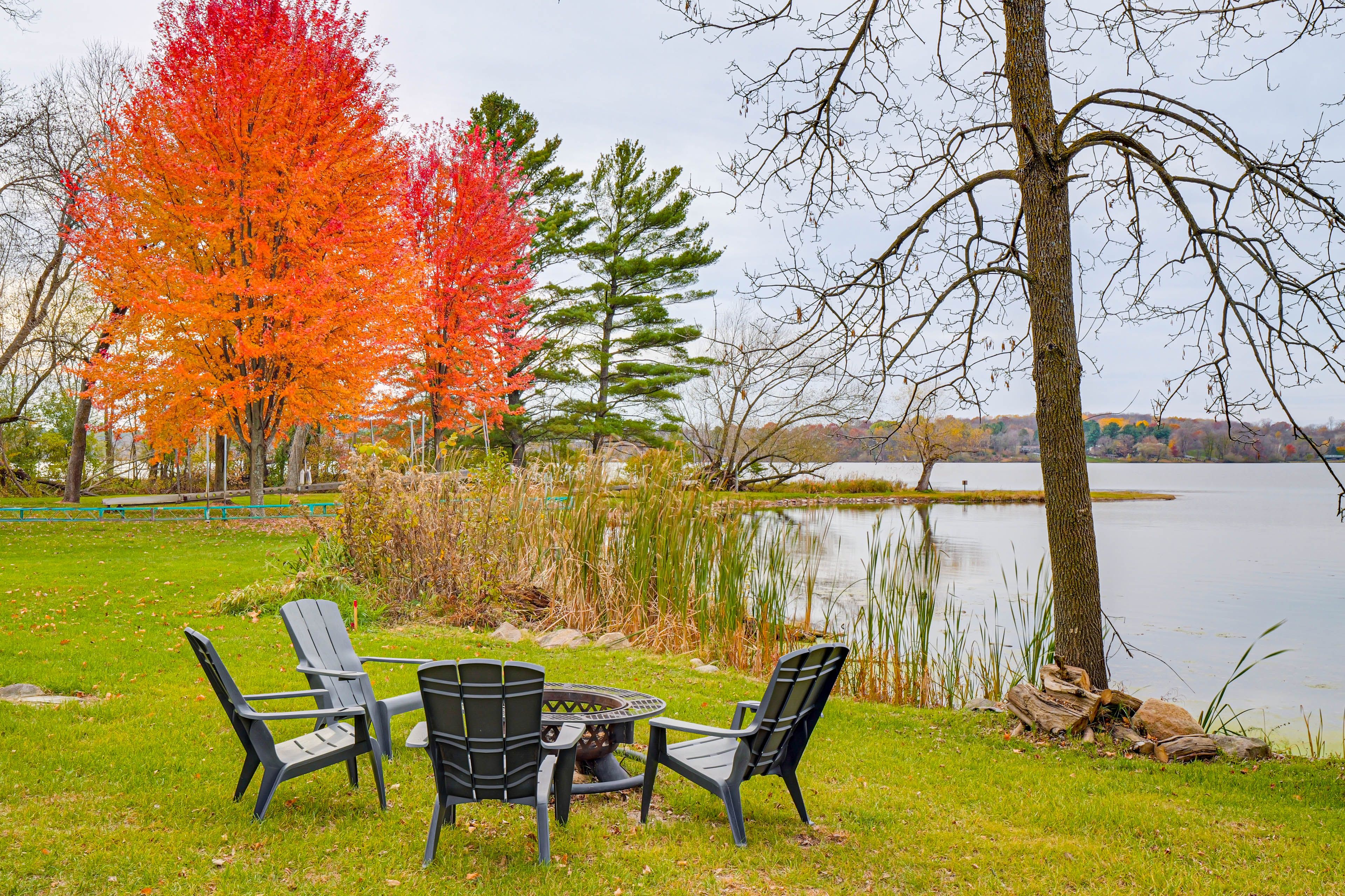 Private Yard | Fire Pit | Lake Access | Dock