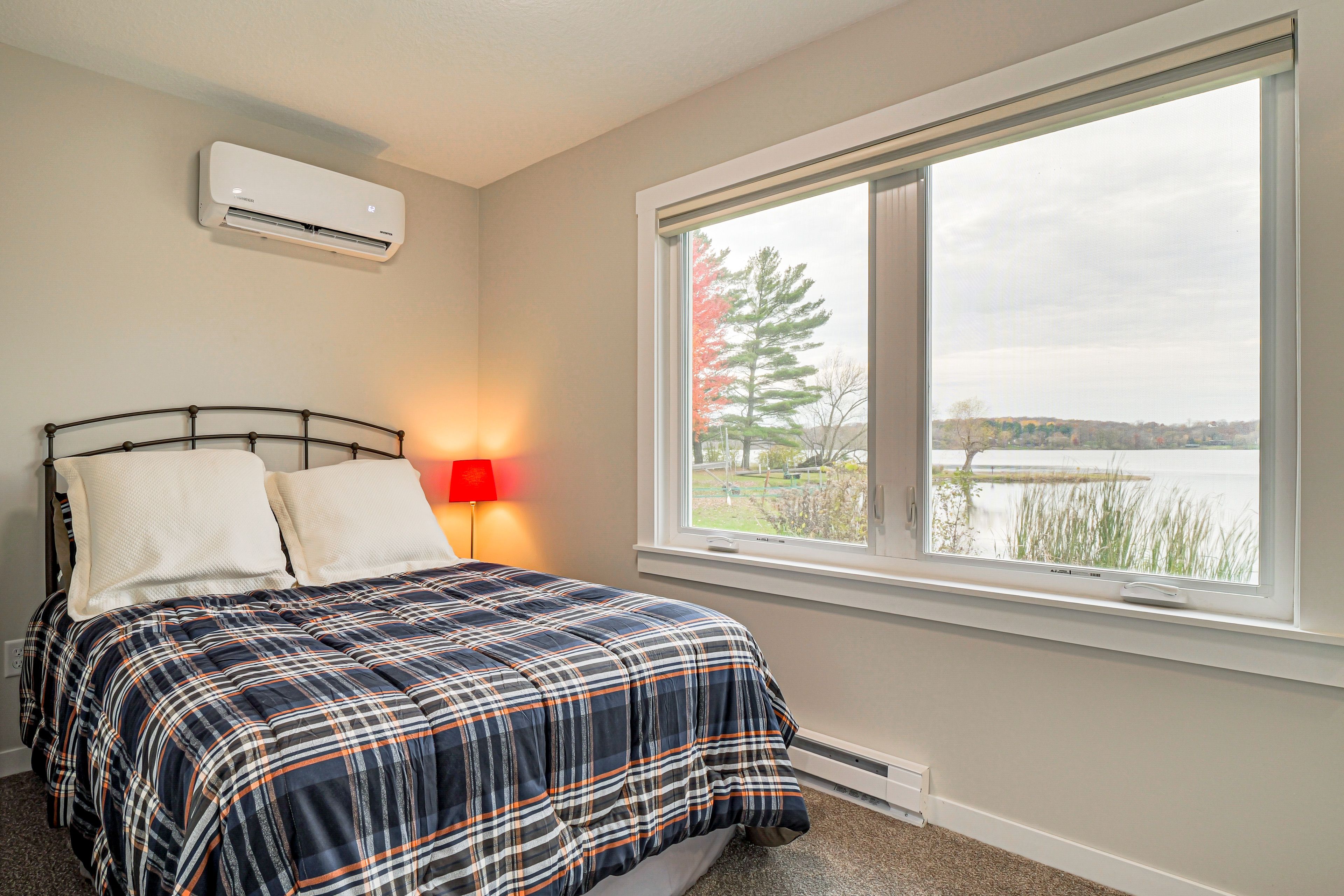 Cabin 2 | Bedroom 1 | Full Bed