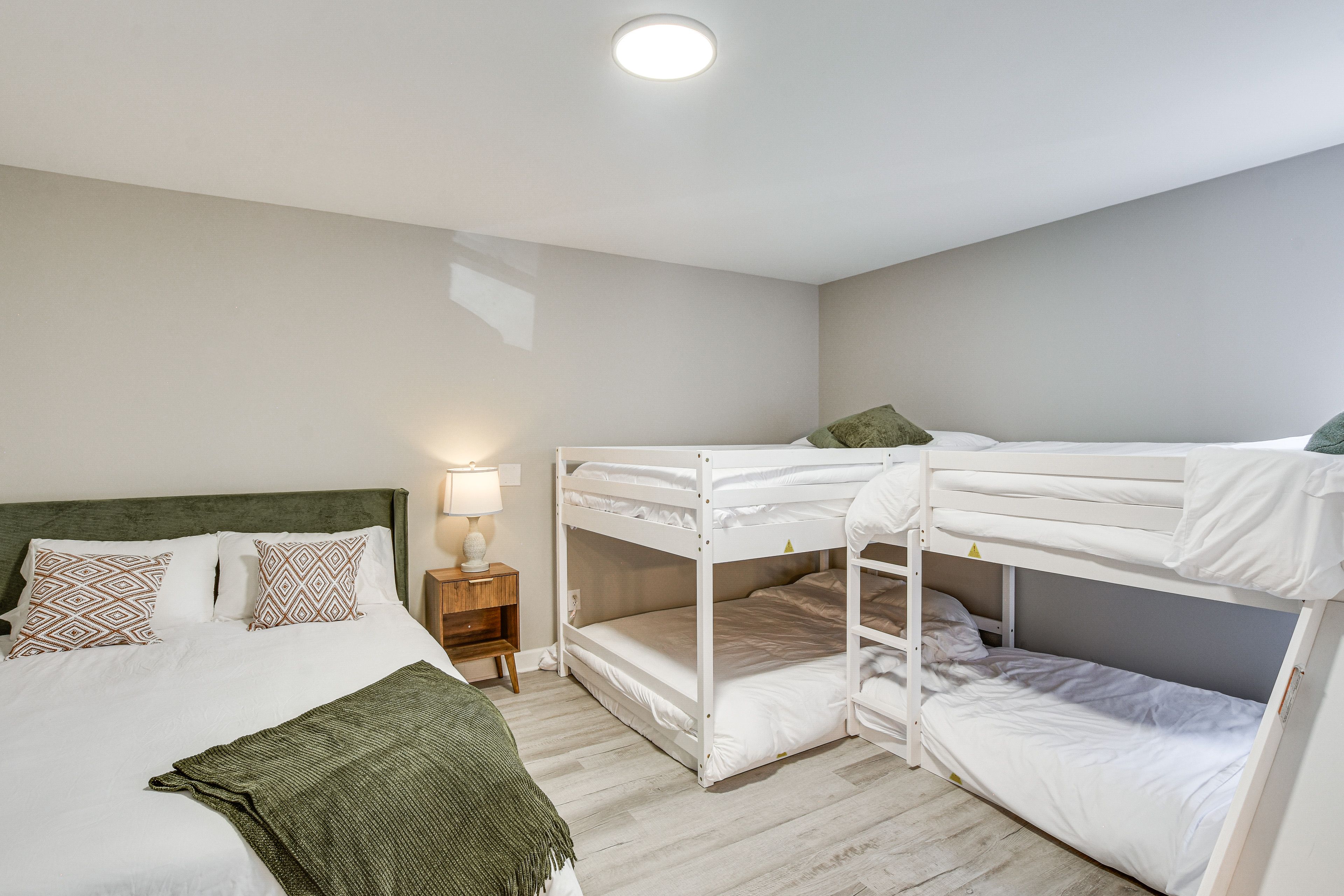 Bedroom 2 | Full Bed | Full Bunk Bed | Twin Bunk Bed