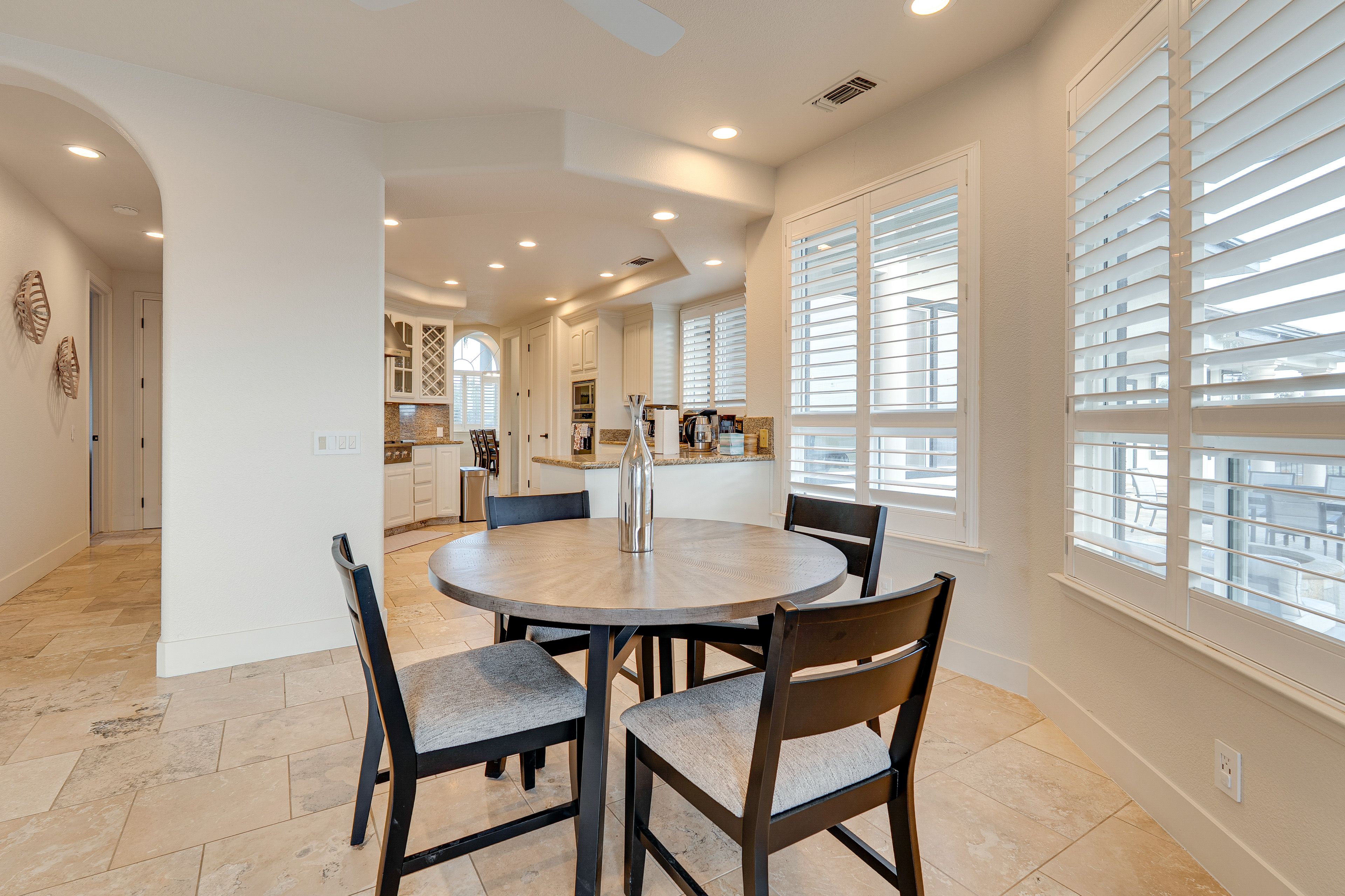 Dining Table | Dishware & Flatware