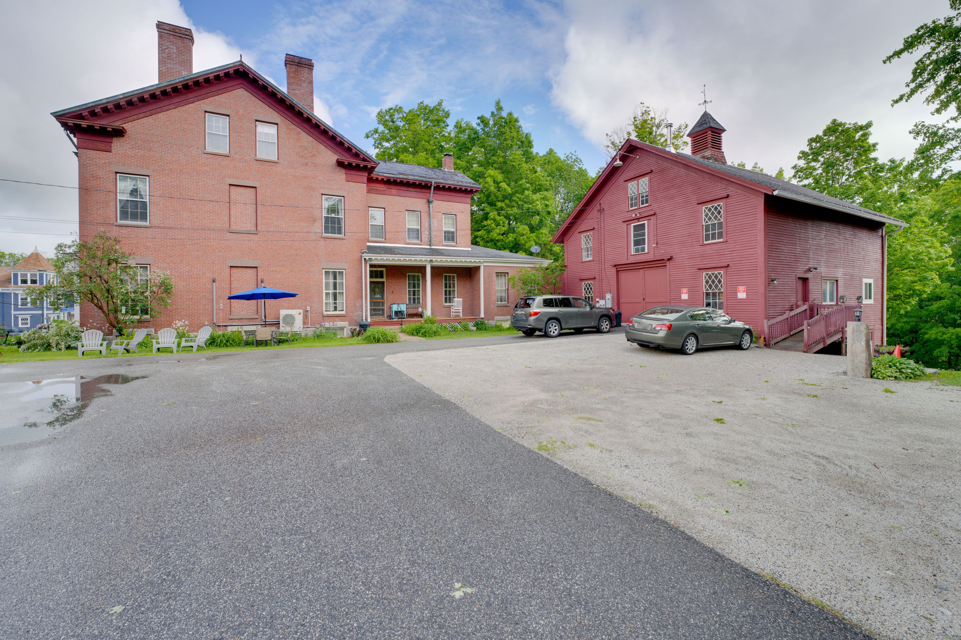 Exterior | Assigned Parking (1 Vehicle)