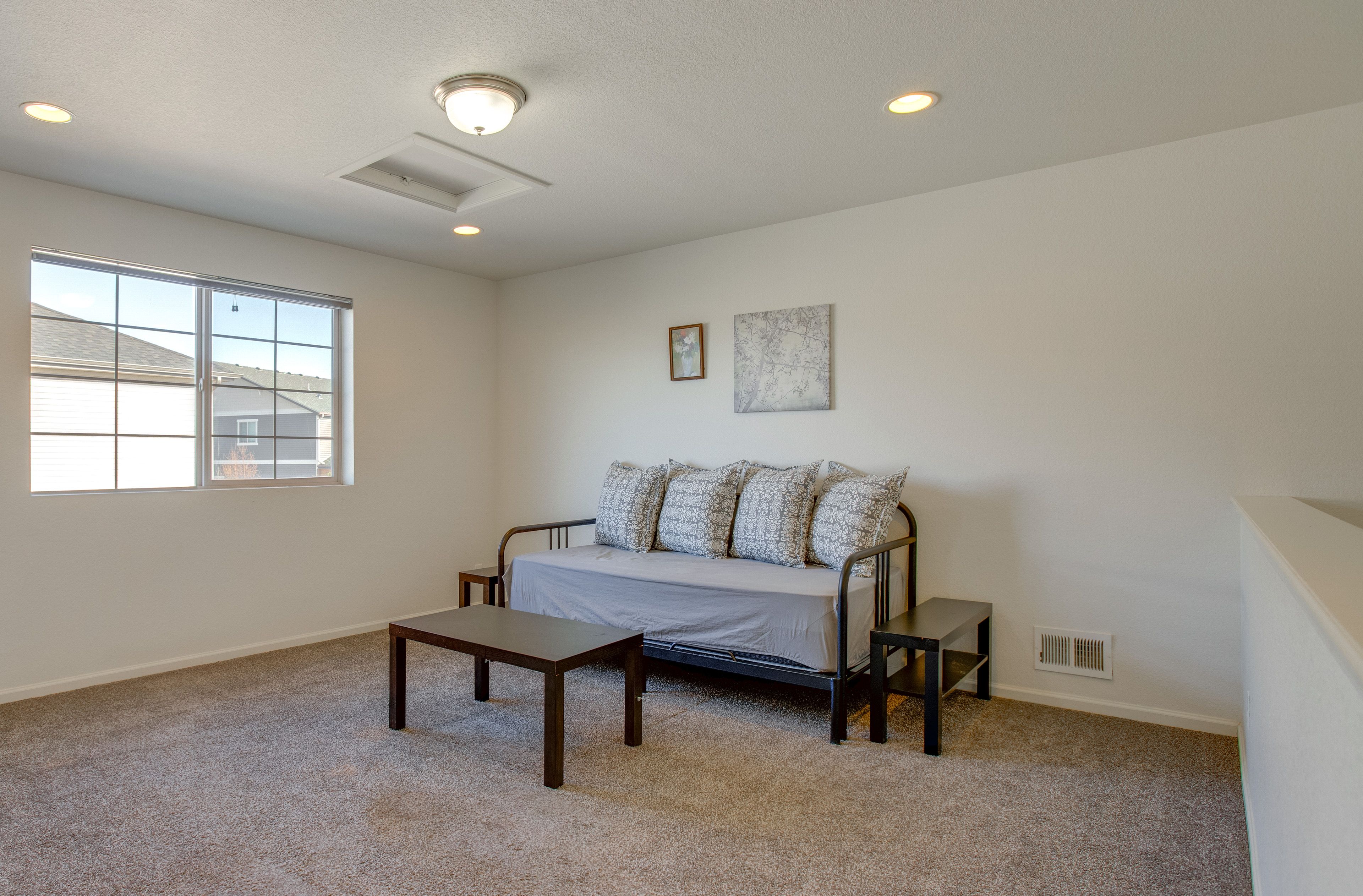 Den | 2nd Floor | Twin Daybed