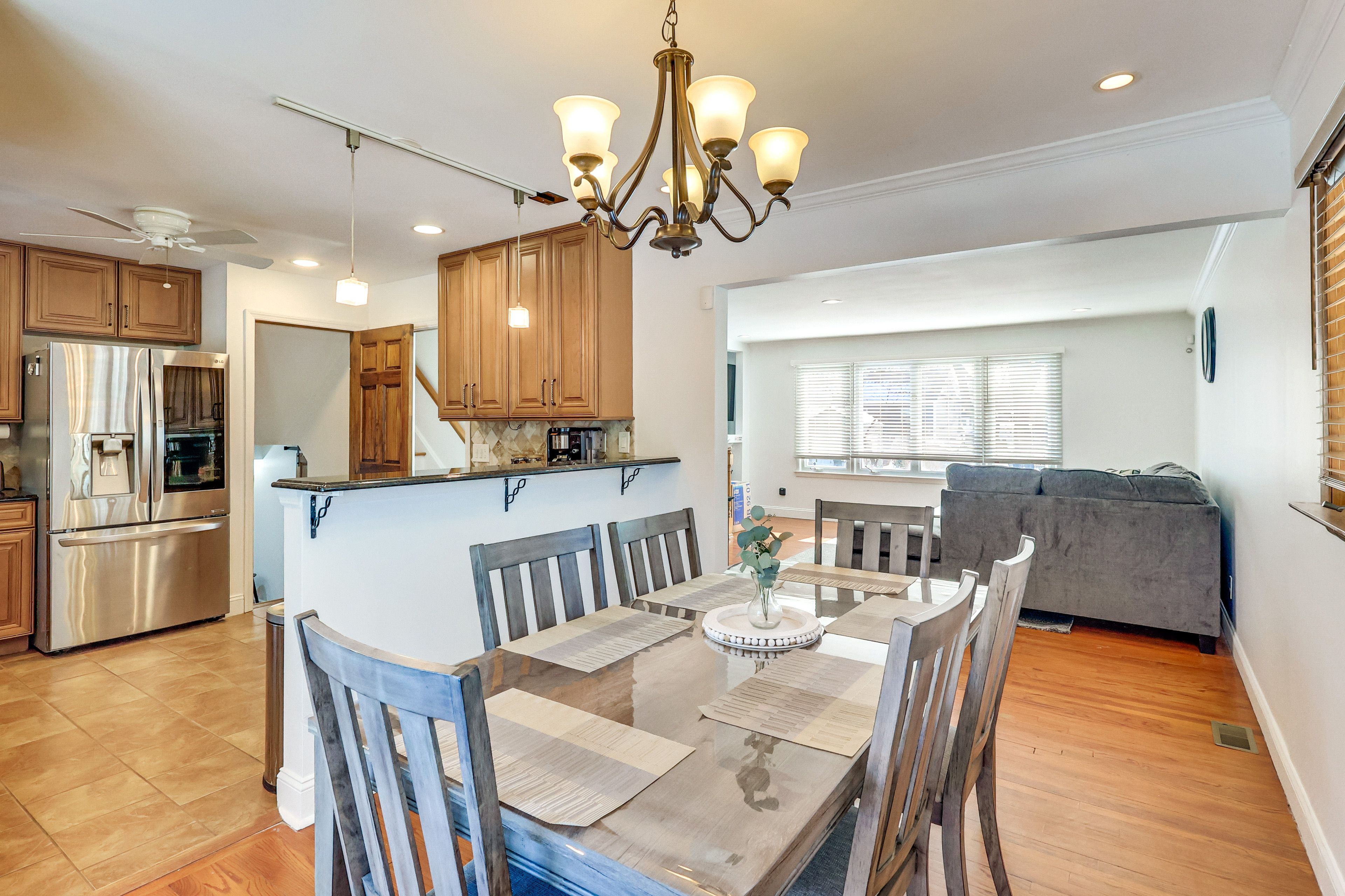 Dining Table | Kitchen