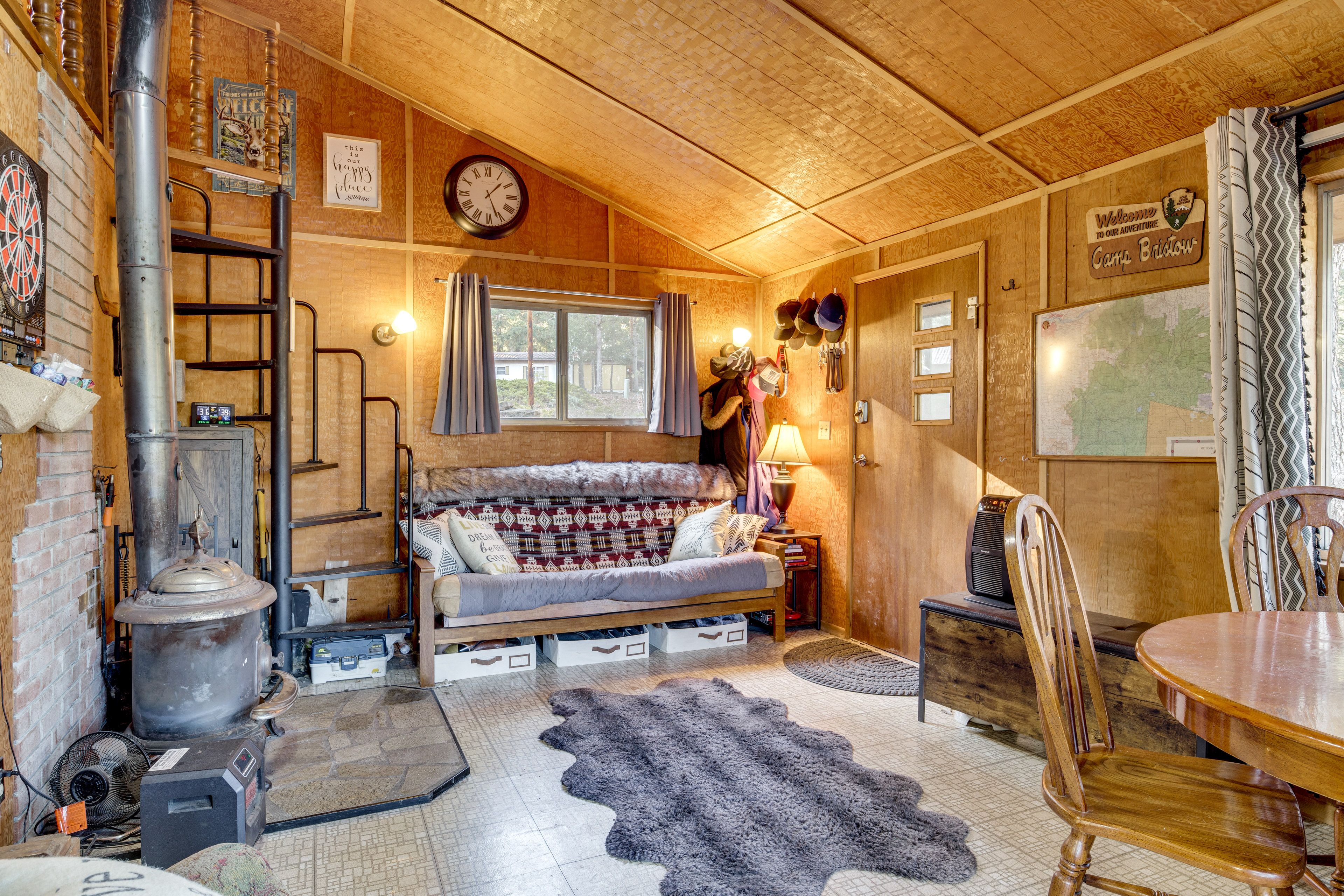 Living Room | Queen Futon | Decorative Fireplace | Flat-Screen TV | 1st Floor