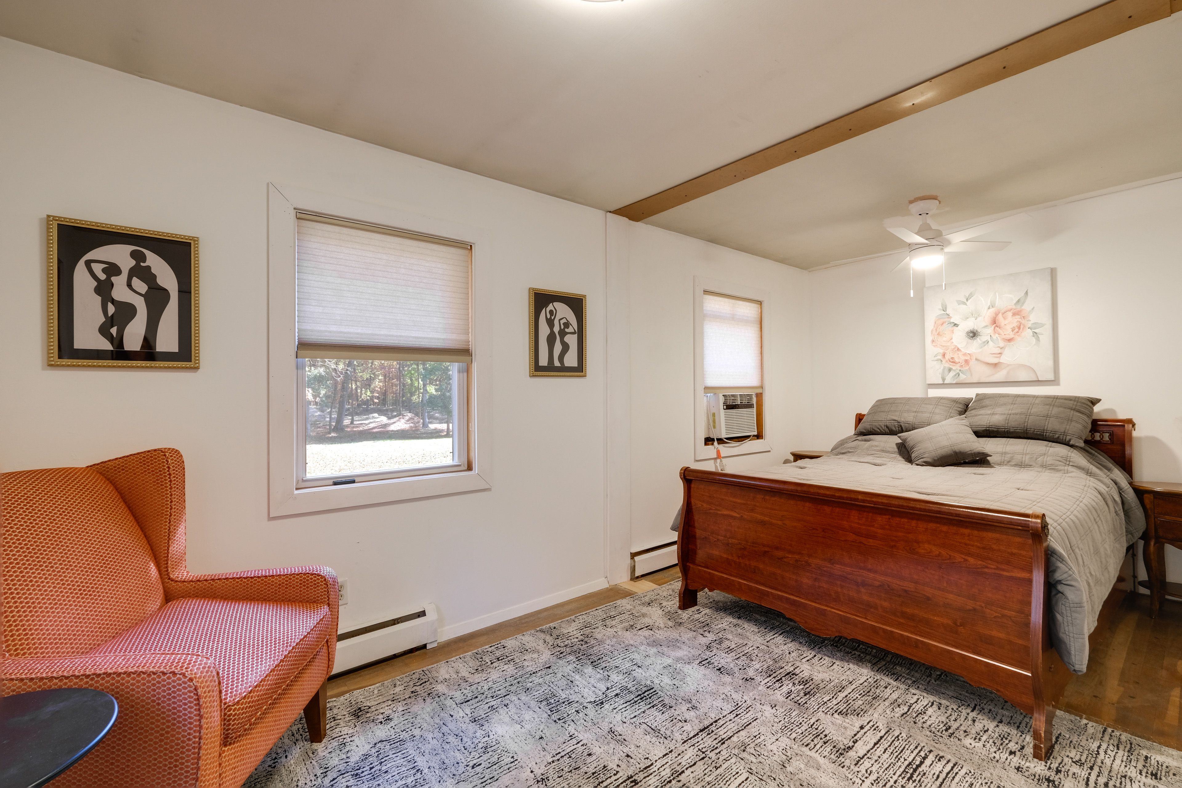 Bedroom 1 | Queen Bed | Linens Provided