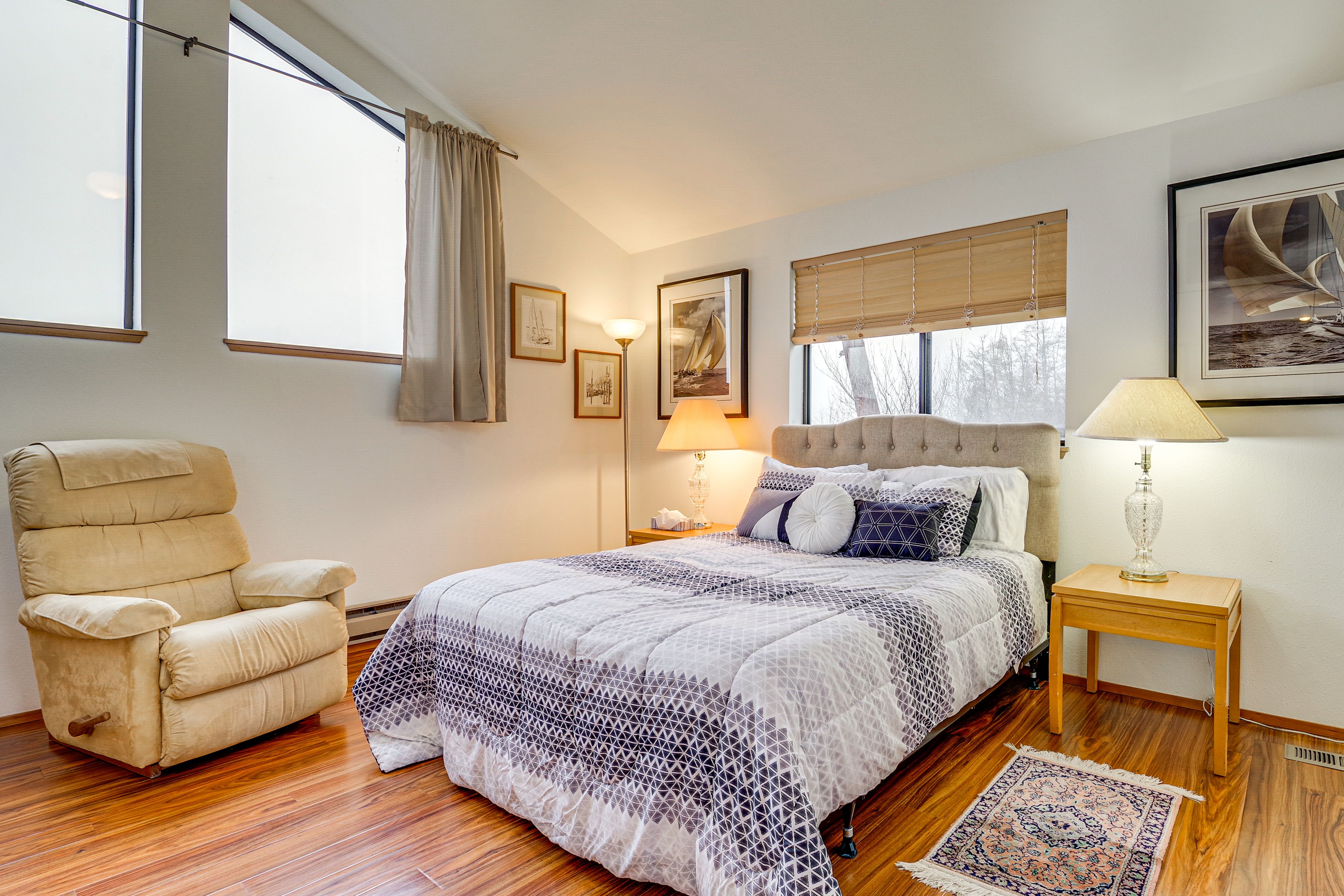 Bedroom 3 | Queen Bed | Upper Level