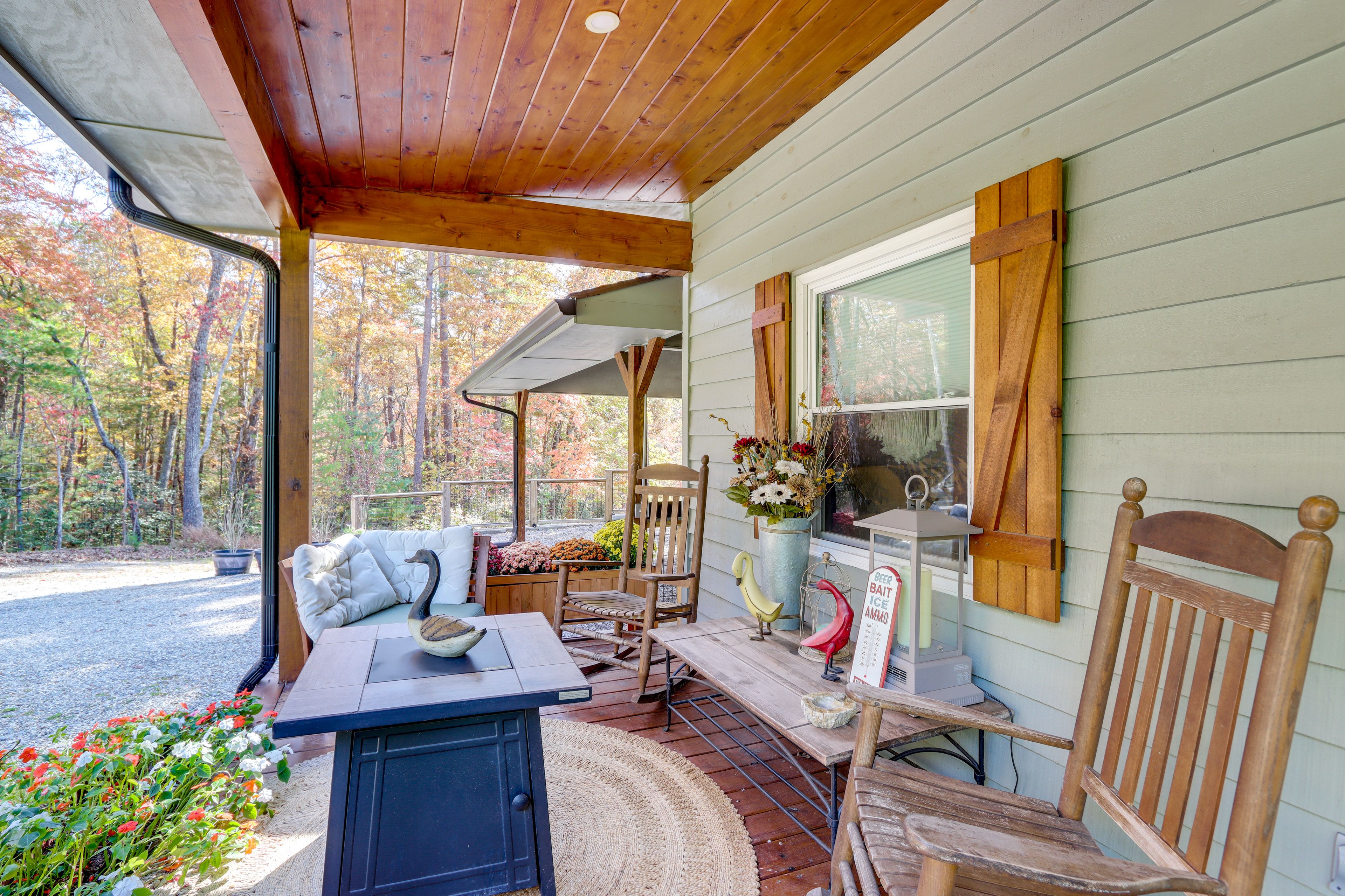 Covered Porch | Gas Fire Pit Table | Rocking Chairs | Outdoor Heater