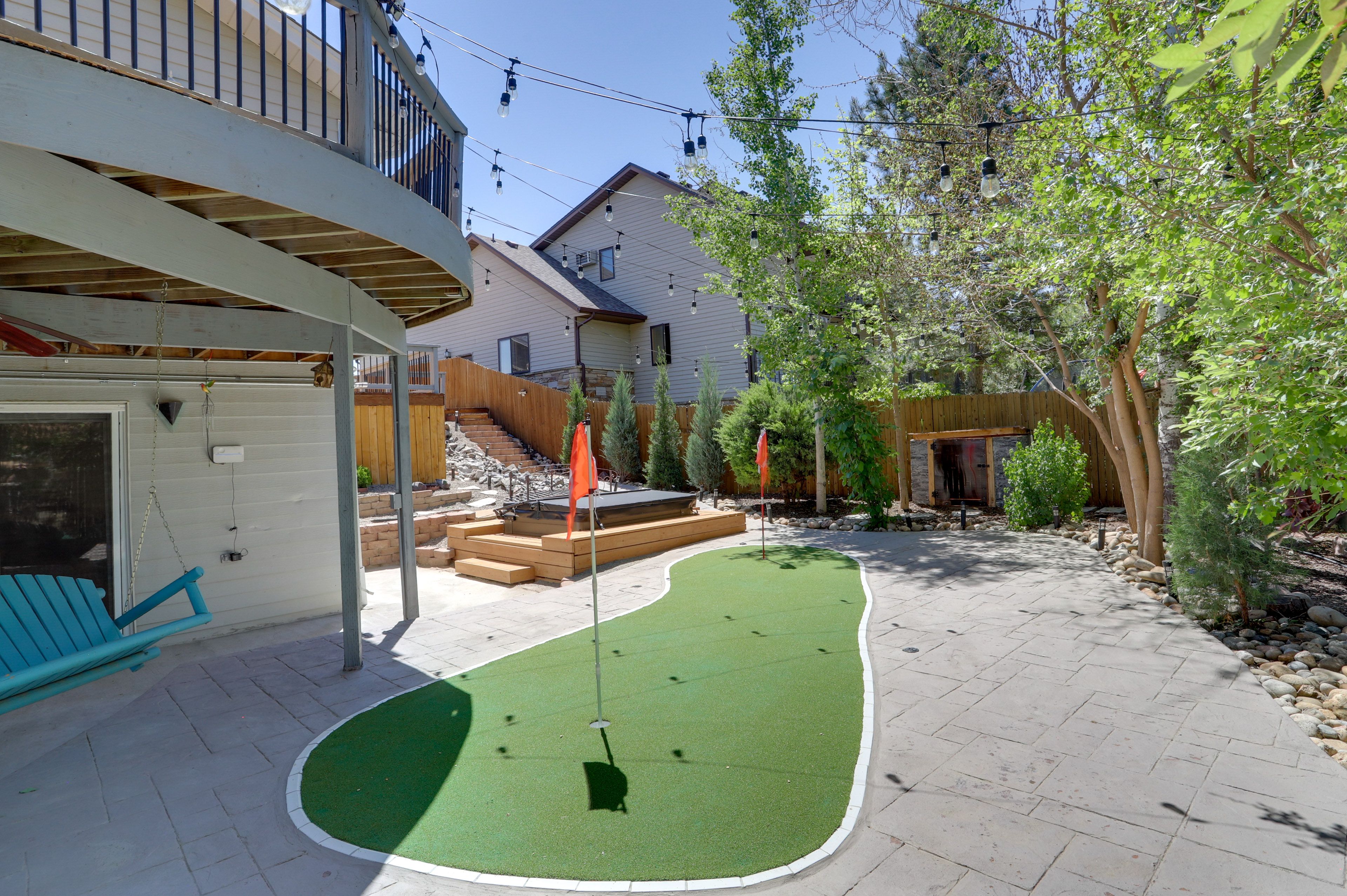 Backyard | Putting Green