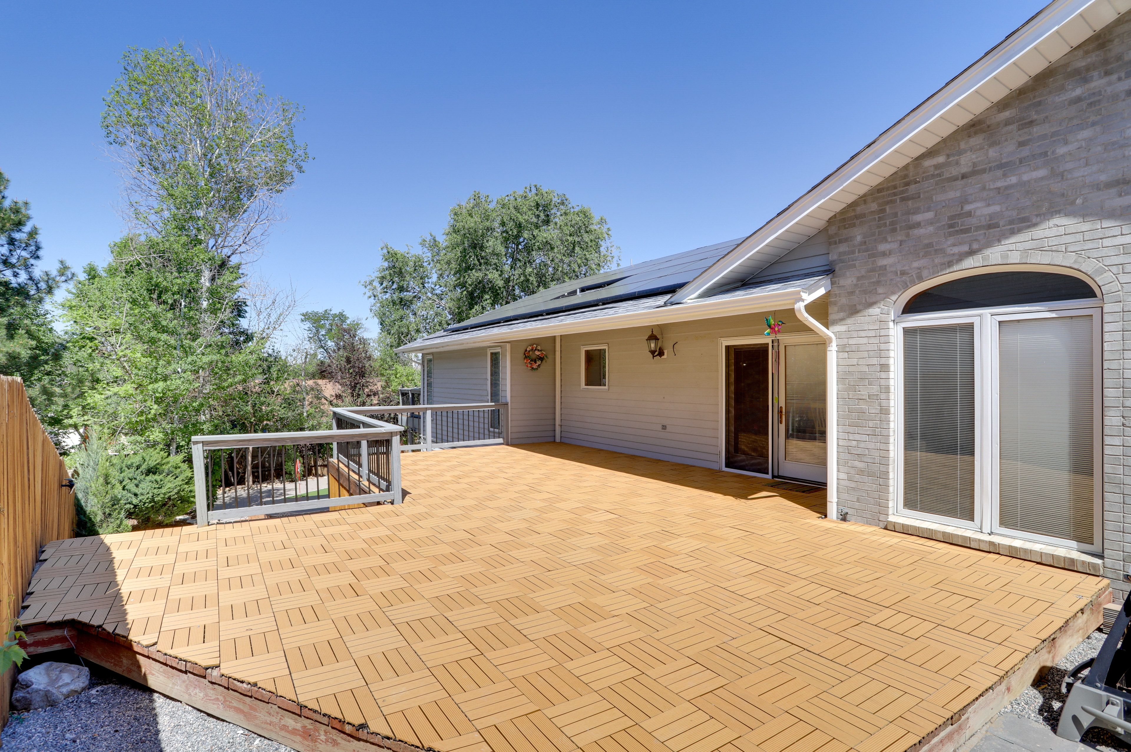 Furnished Deck | Fire Pit