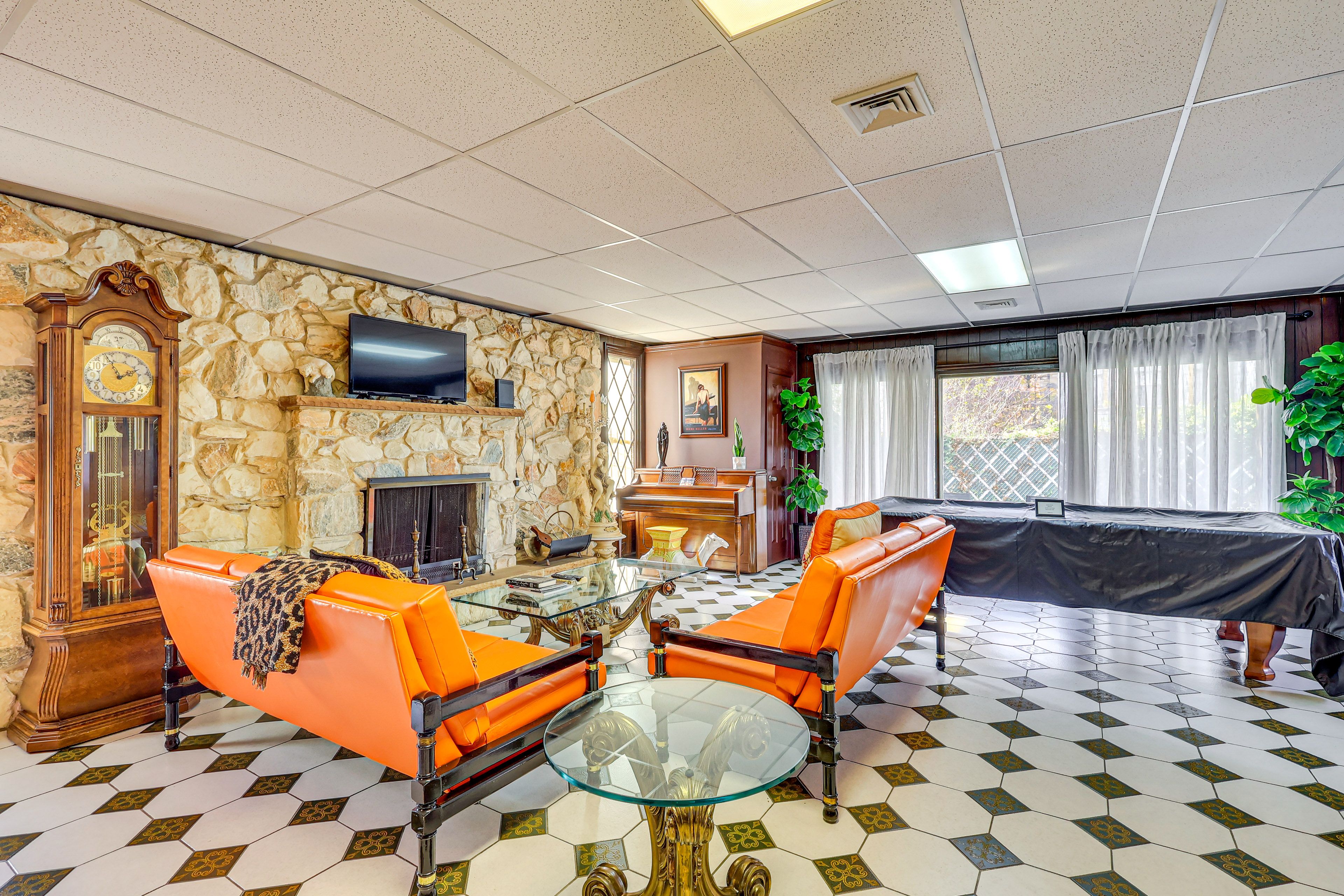 Hoboken Vacation Rental | Studio | 1BA | 1,400 Sq Ft | Steps Required