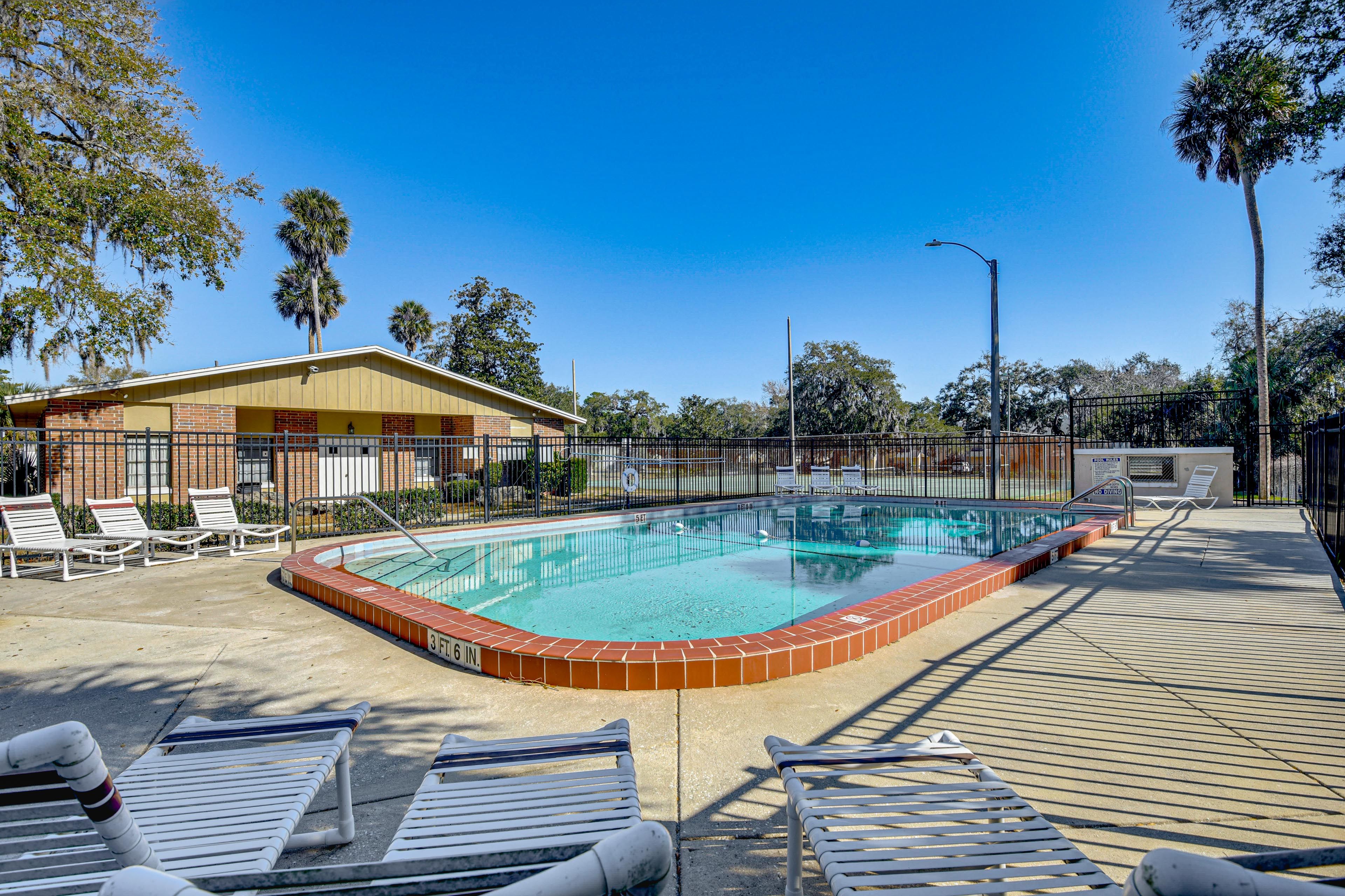 Tomoka Meadows | Community Pool