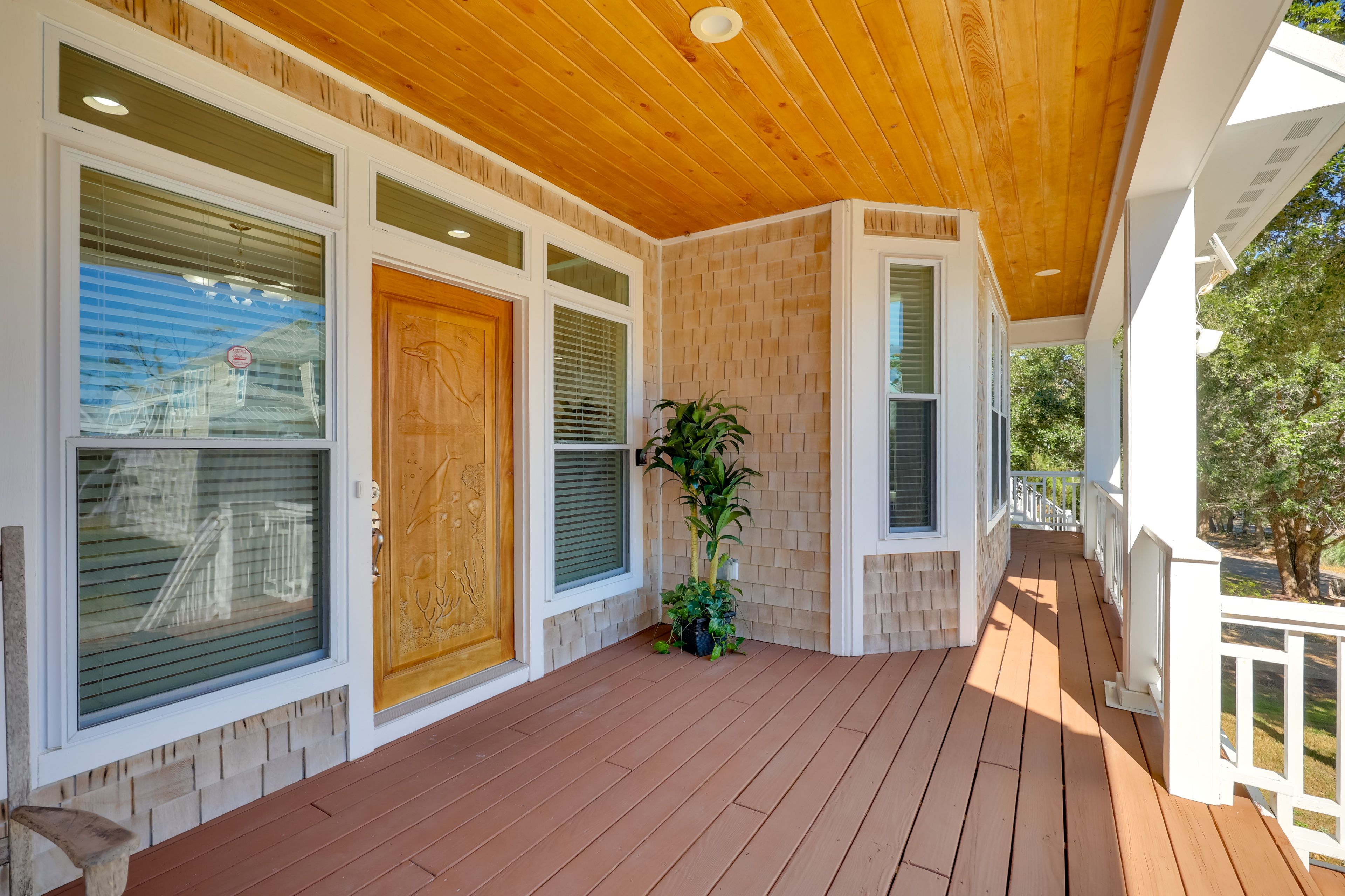 Front Deck | Main Entrance