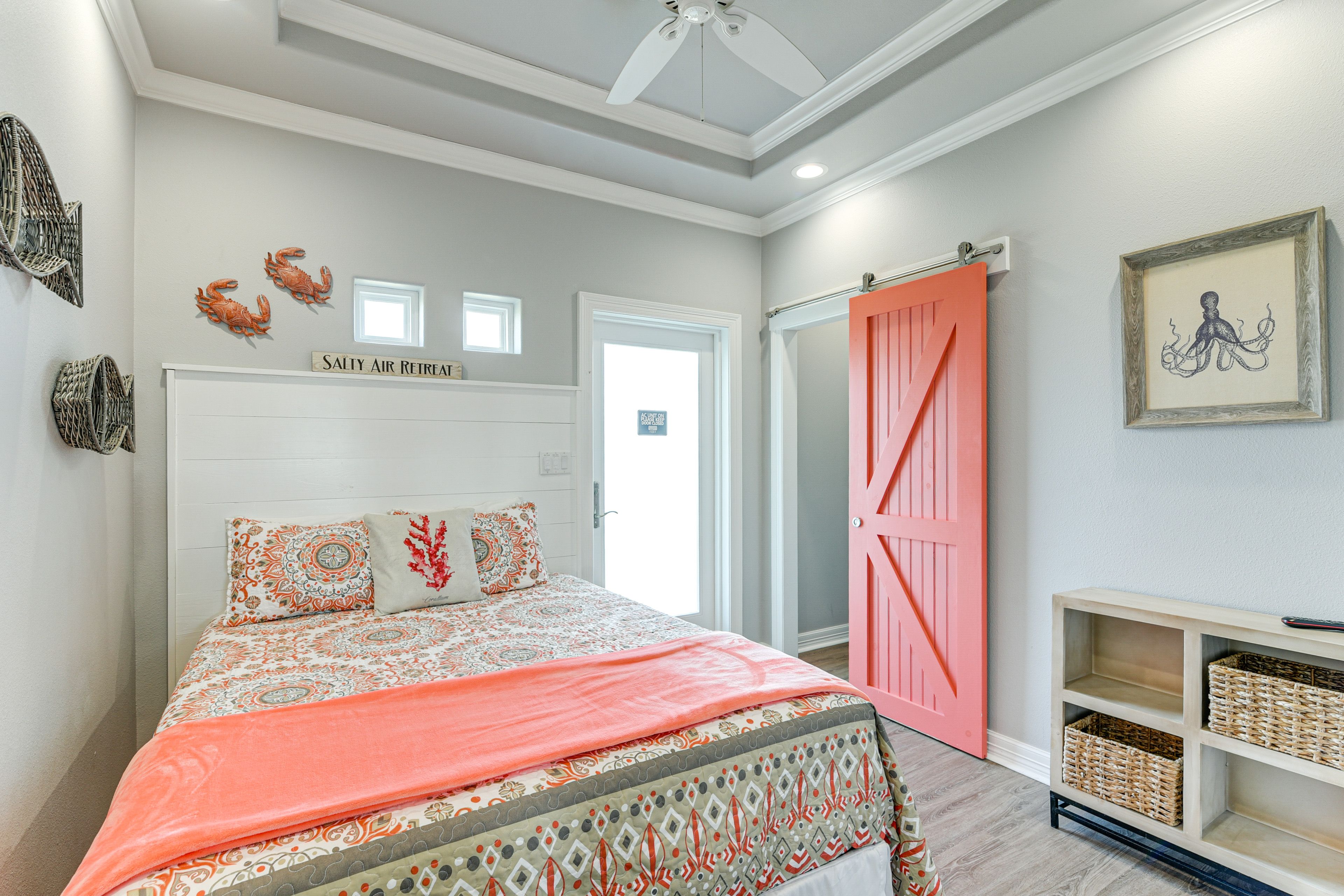 Bedroom 2 | Queen Bed | Smart TV