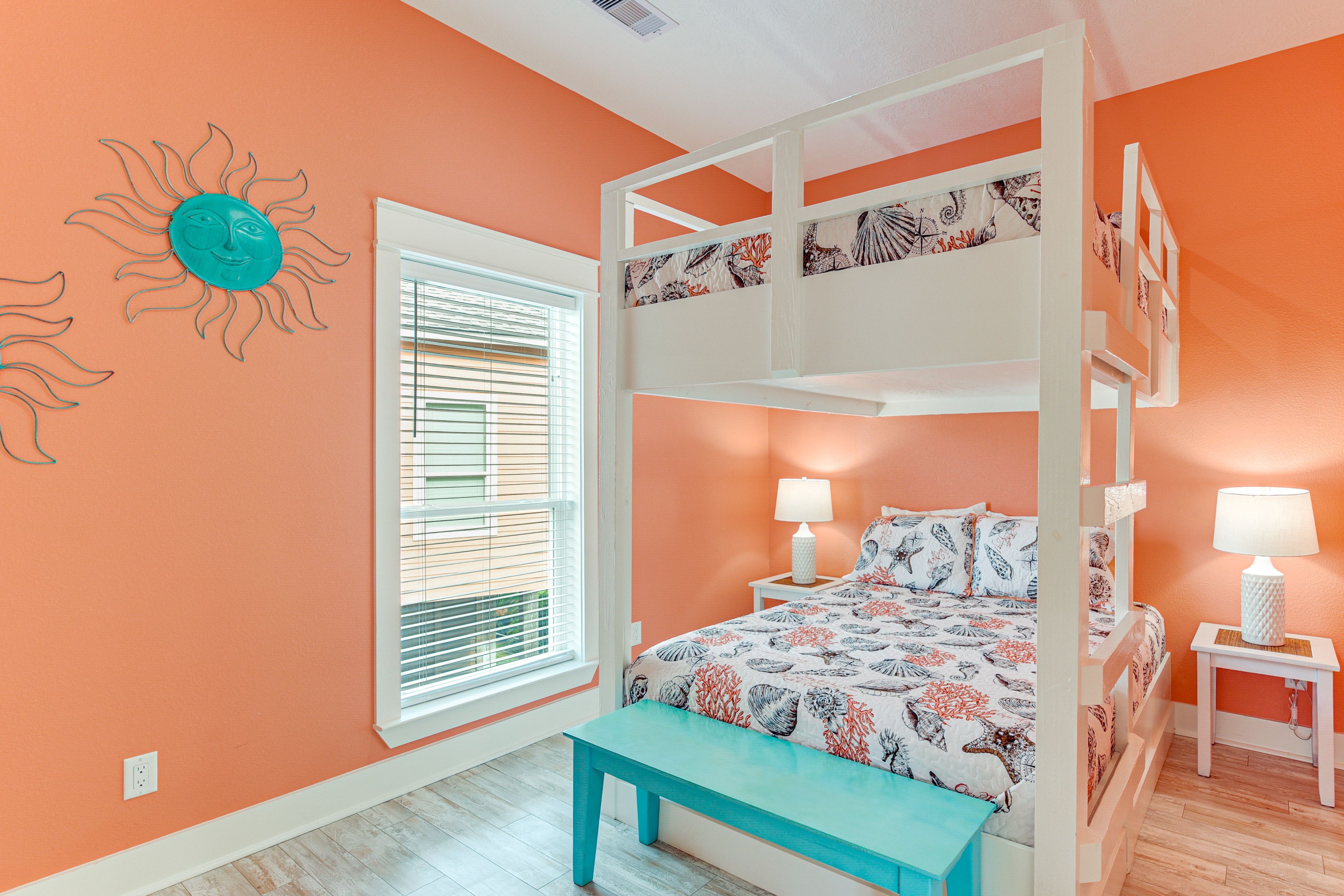 Bedroom 2 | Queen Bunk Bed