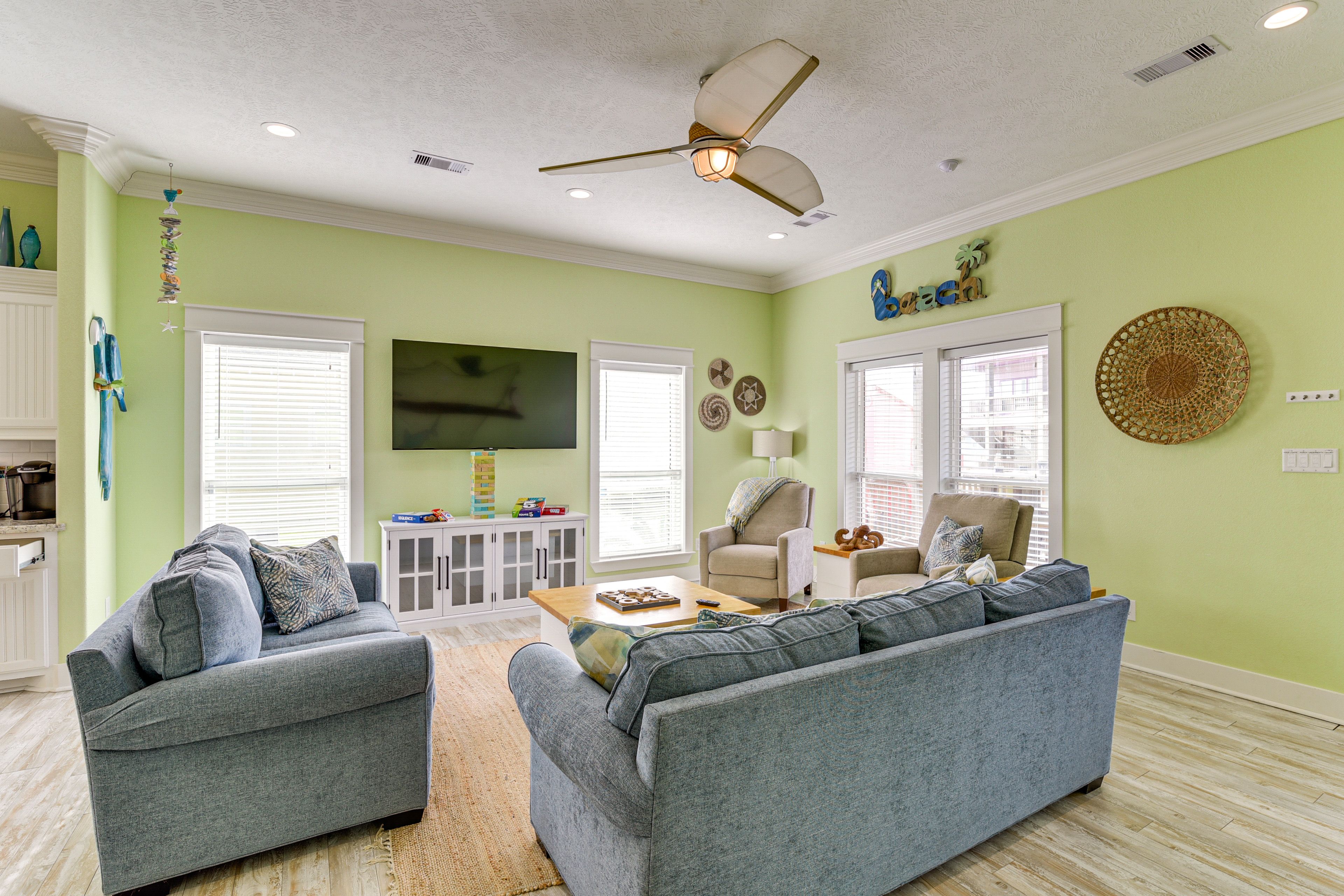 Interior | Single-Story House | In-Unit Laundry