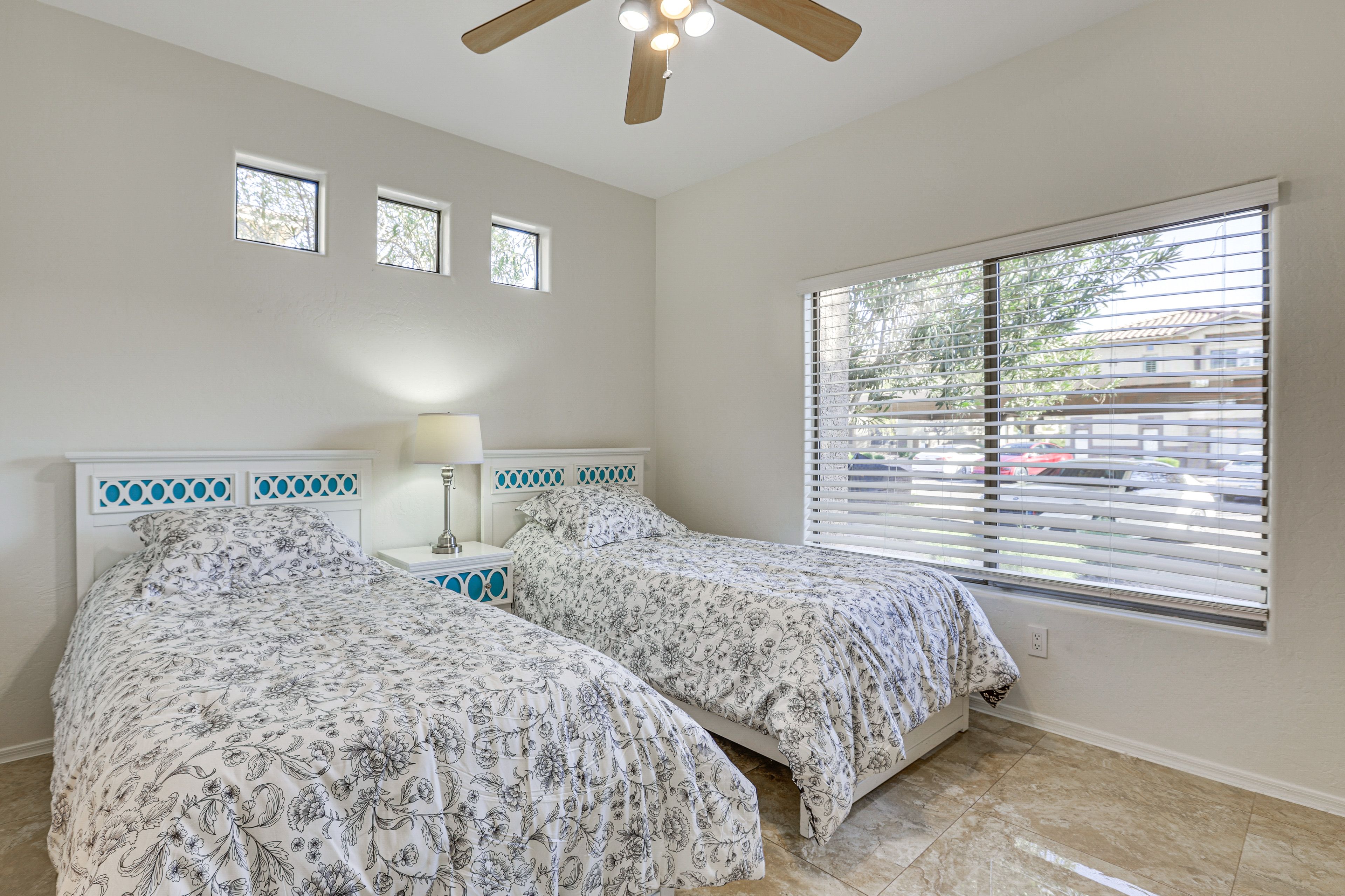 Bedroom 2 | 2 Twin Beds