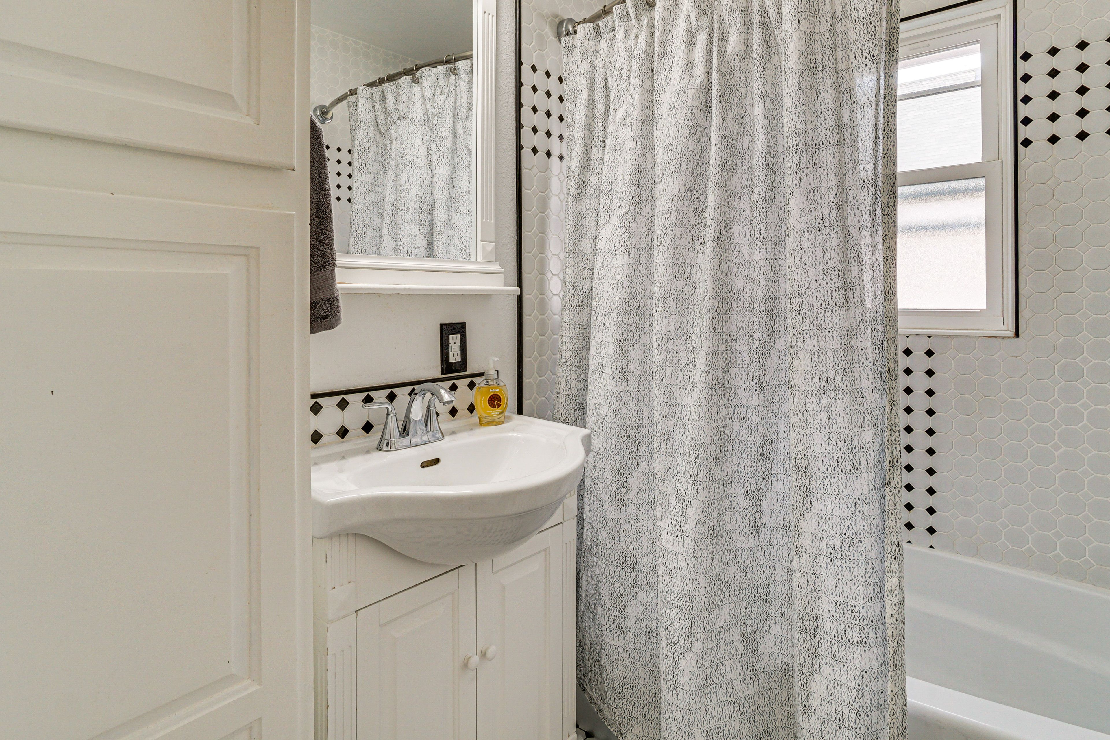 Bathroom | Towels Provided