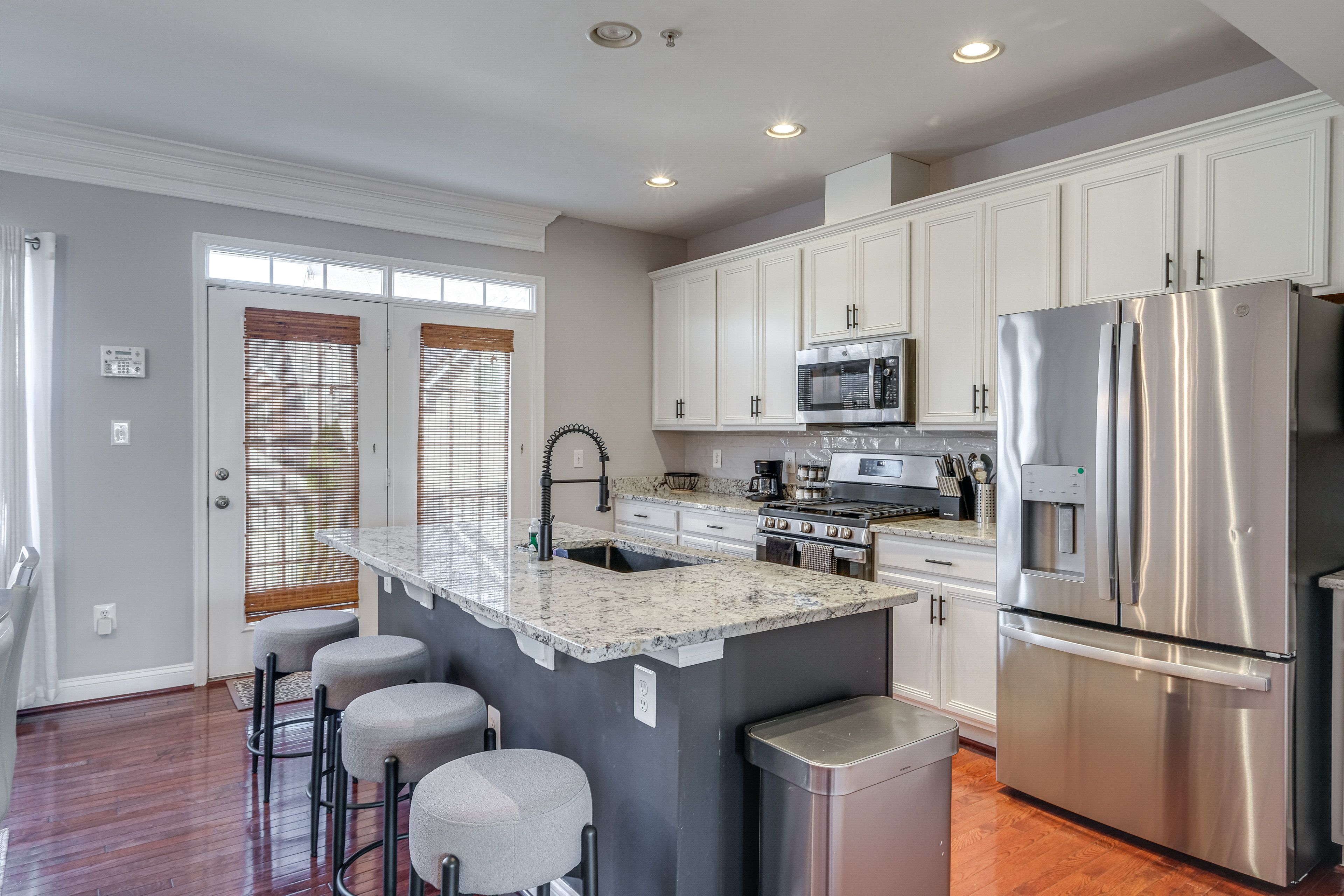 Kitchen | Blender | Toaster | Dishware & Flatware | Main Floor