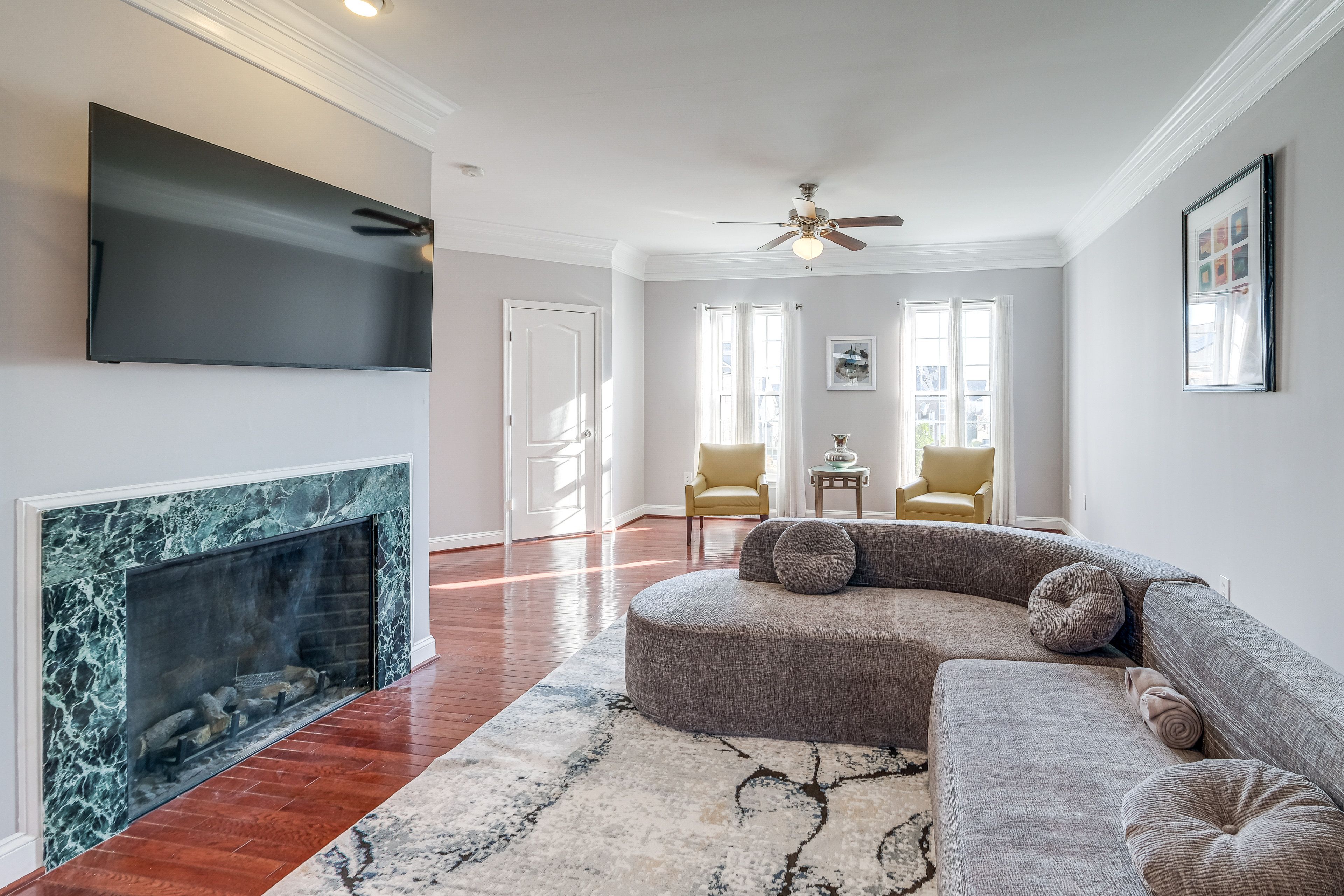 Living Room | Free WiFi | Central A/C & Heat