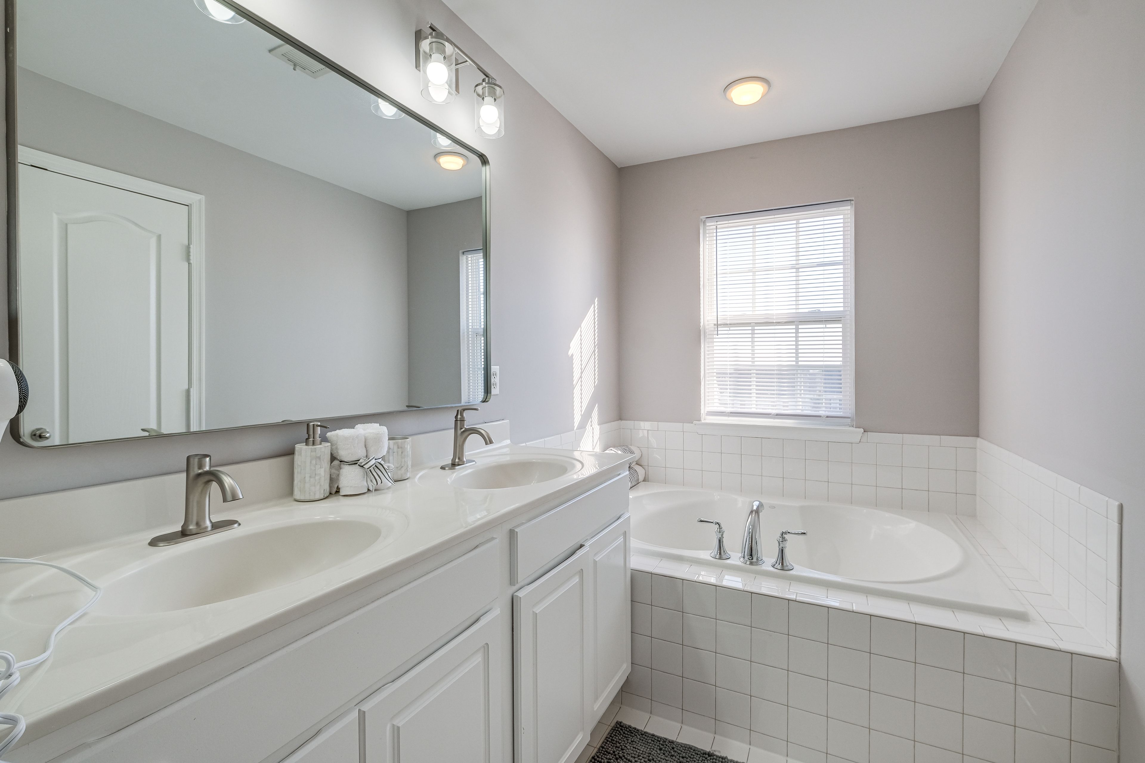 En-Suite Bathroom | Upper Floor