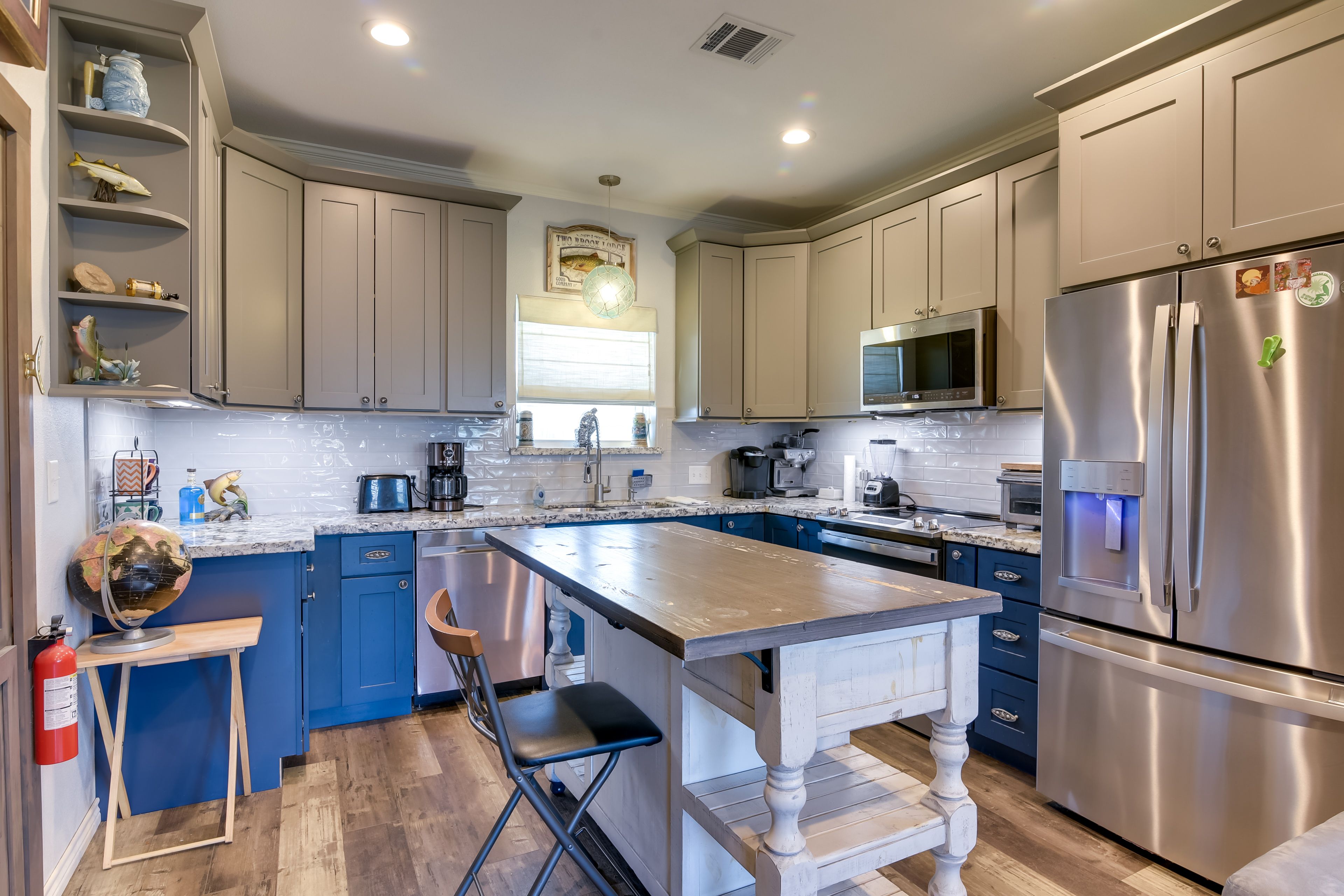 Kitchen | Dishwasher | Toaster Oven