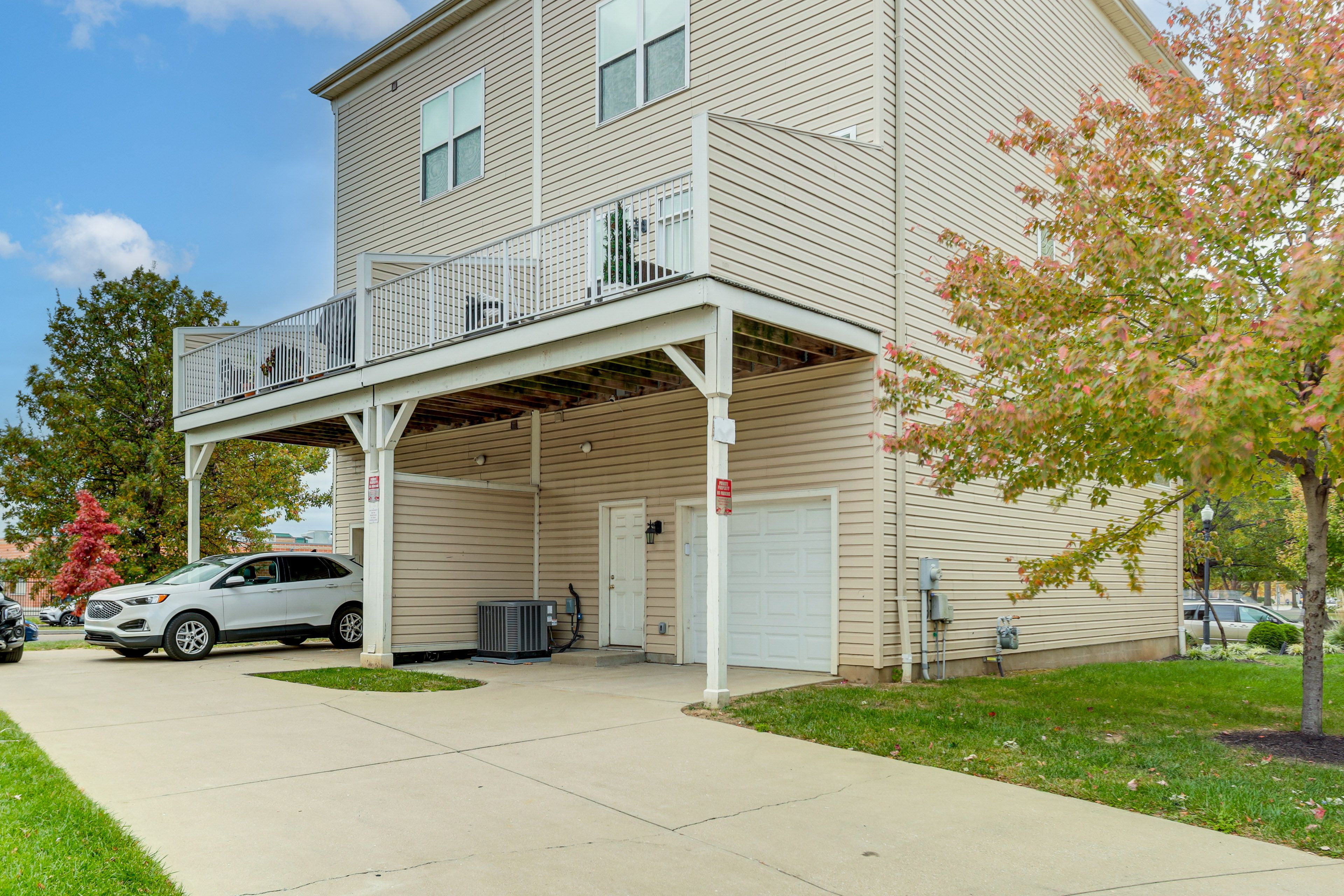 Parking | Garage (1 Vehicle) | Driveway (1 Vehicle)