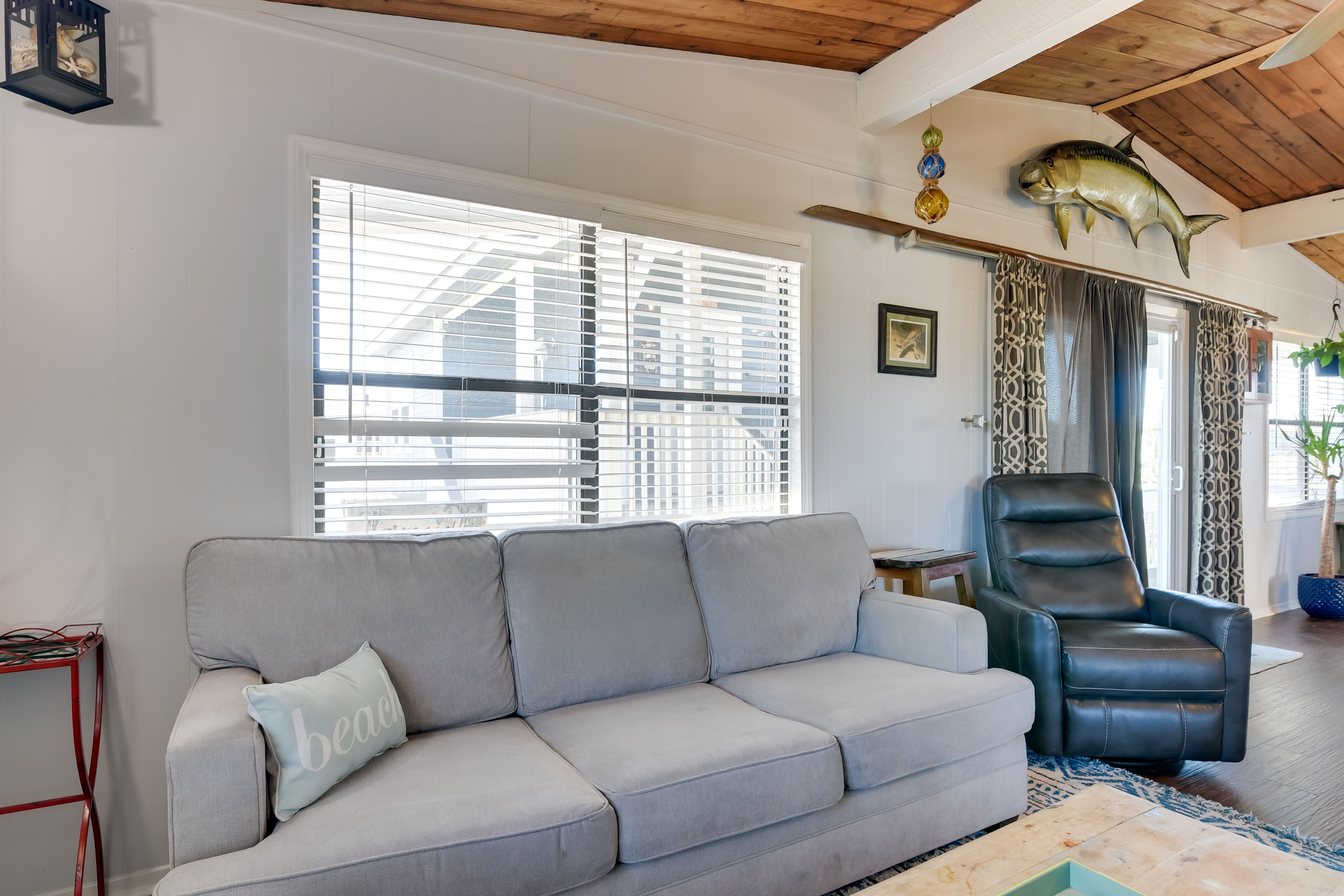 Living Room | Queen Sleeper Sofa | Flat-Screen TV