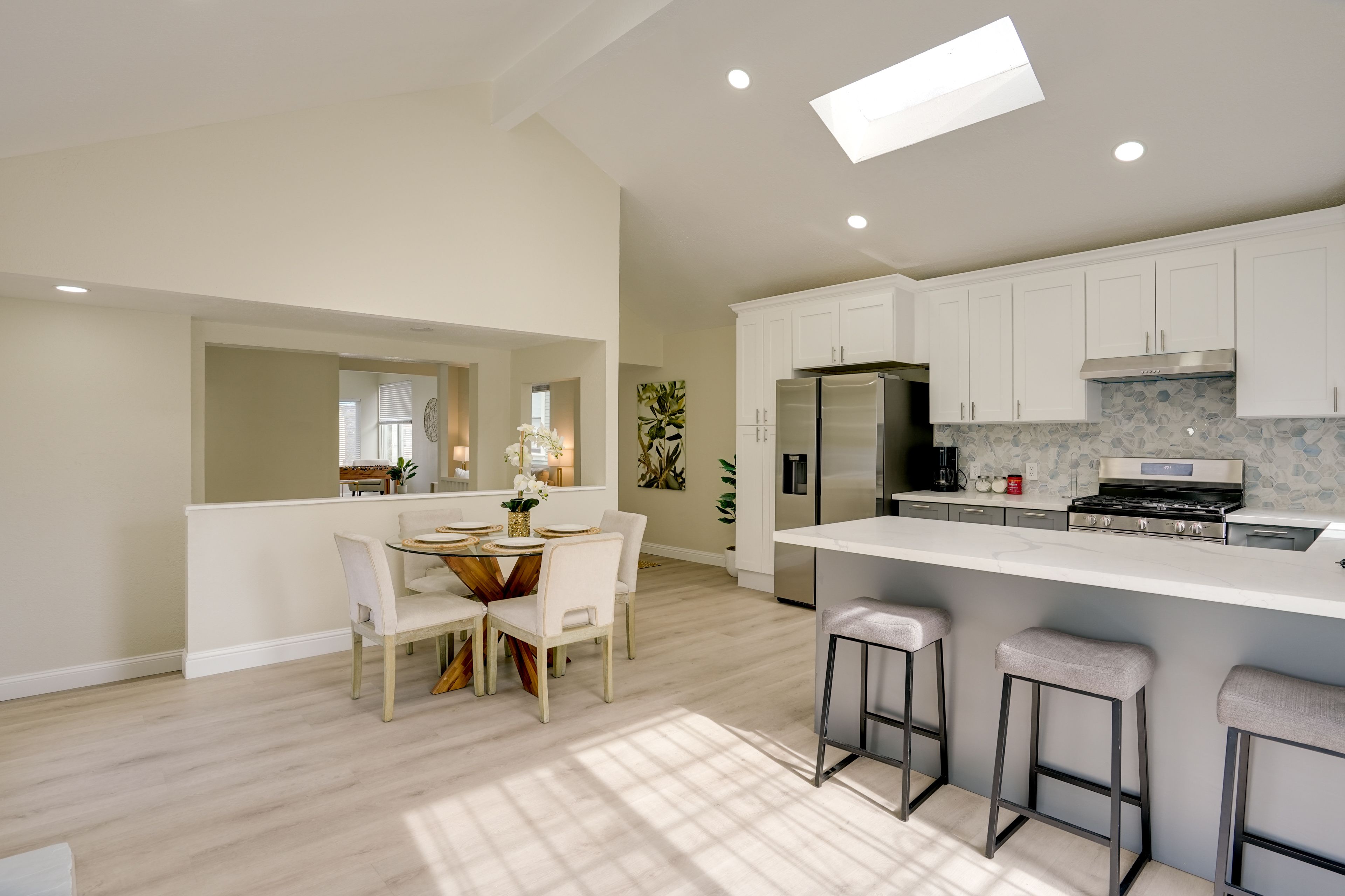 Kitchen | Main Level