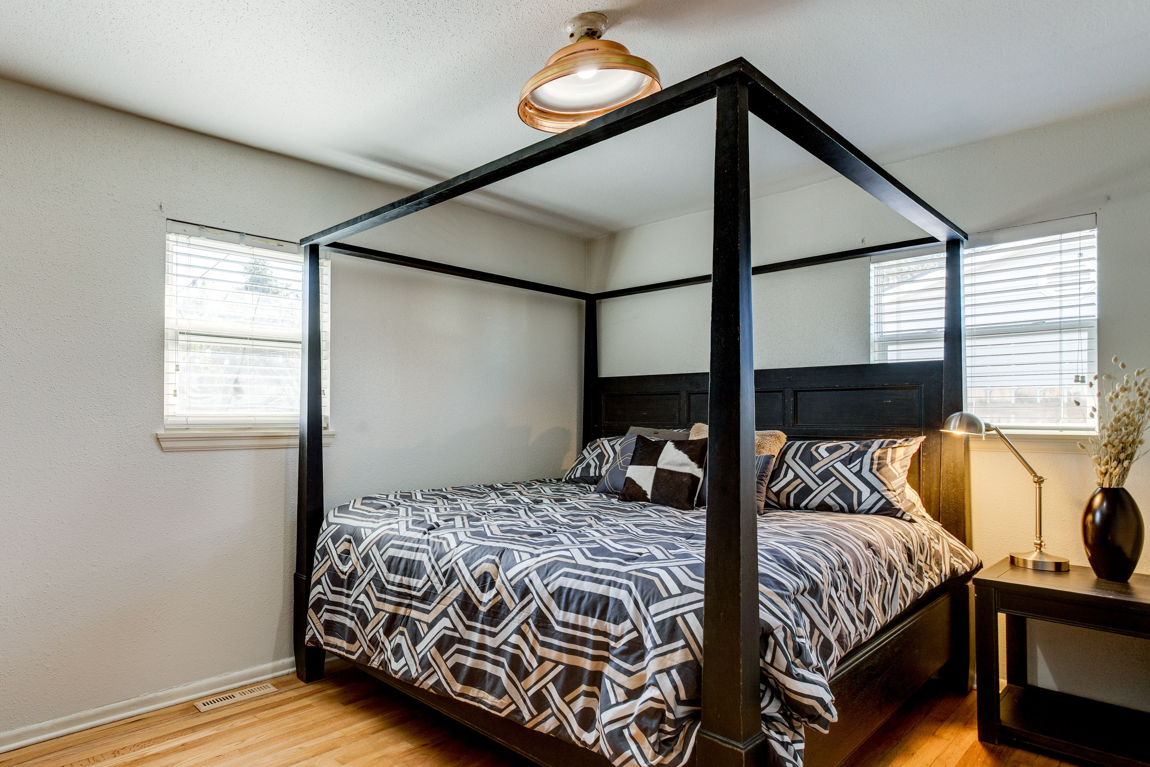 Bedroom 2 | King Bed