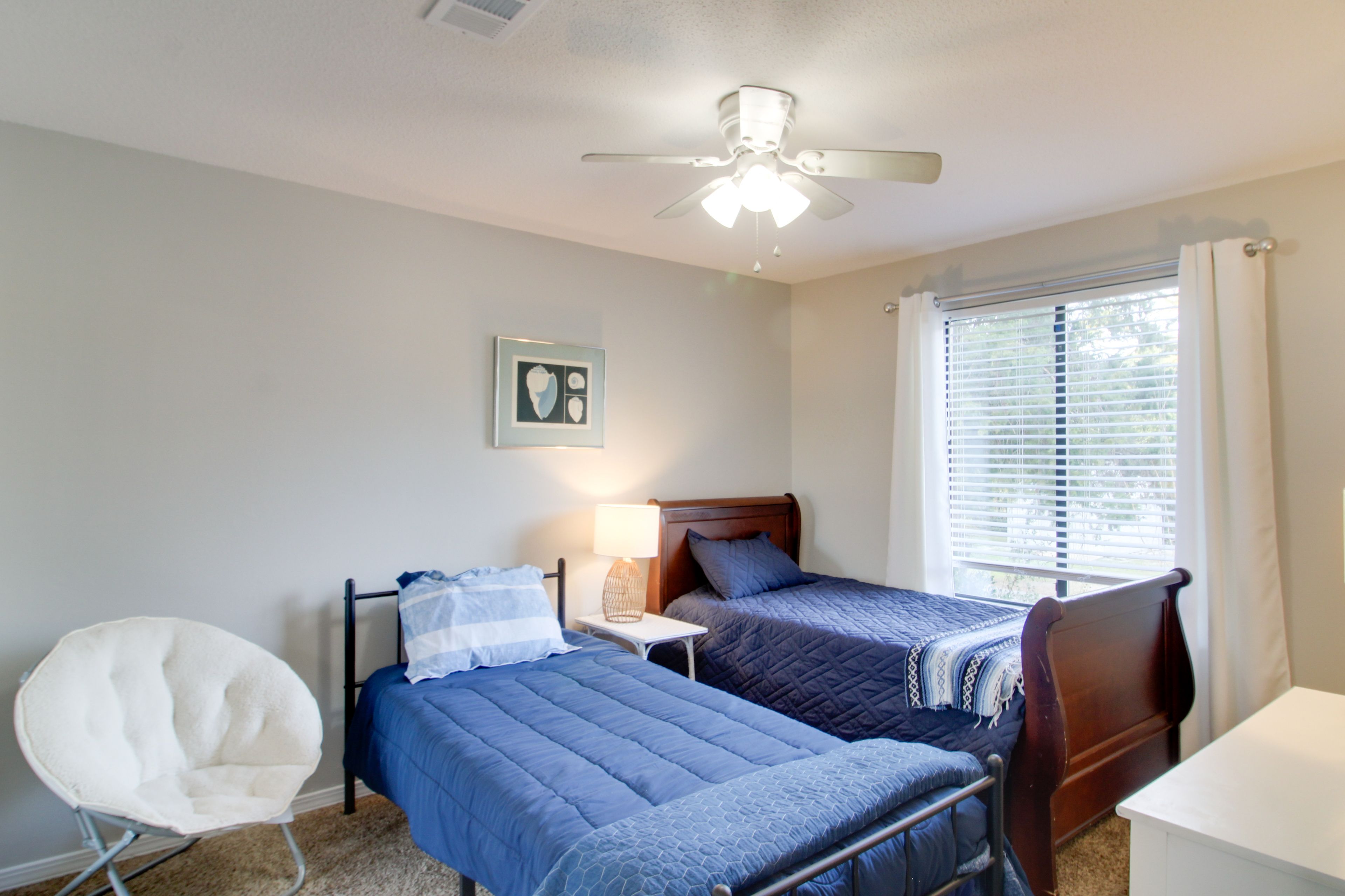 Bedroom 2 | 2 Twin Beds