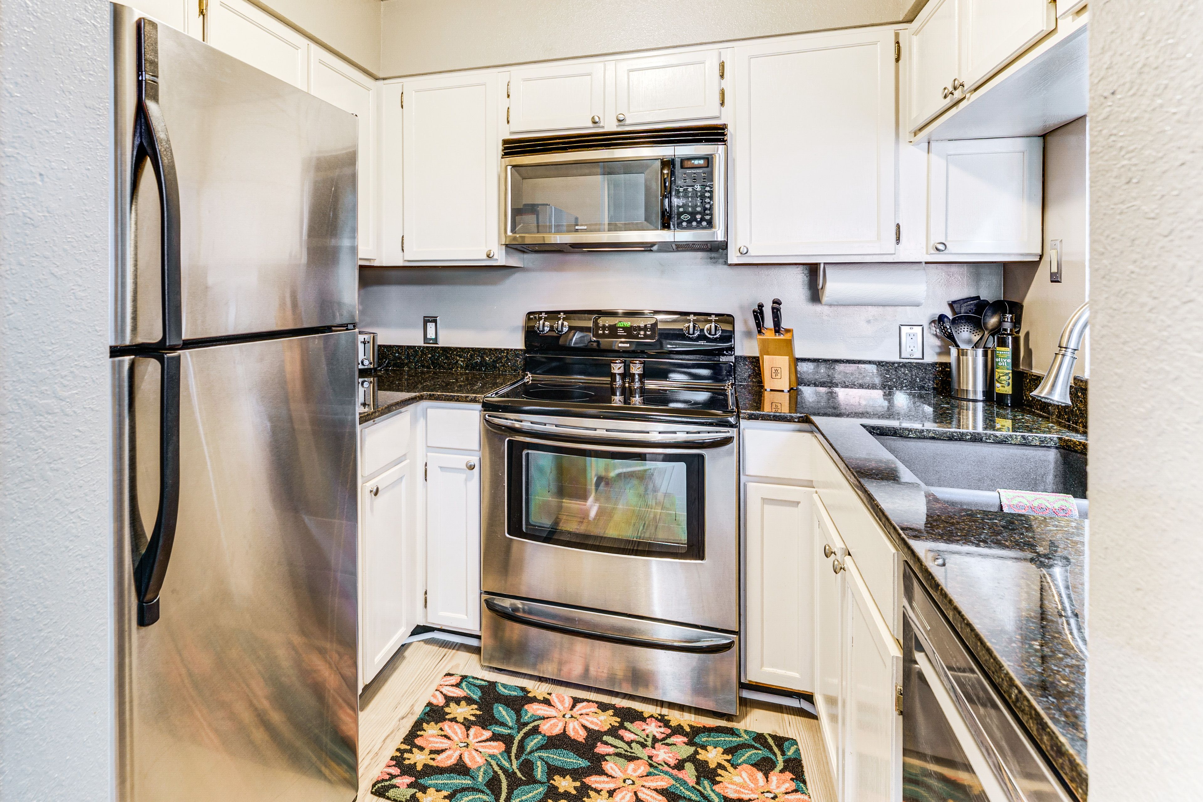 Kitchen | Drip Coffee Maker | Keurig | Blender | Toaster