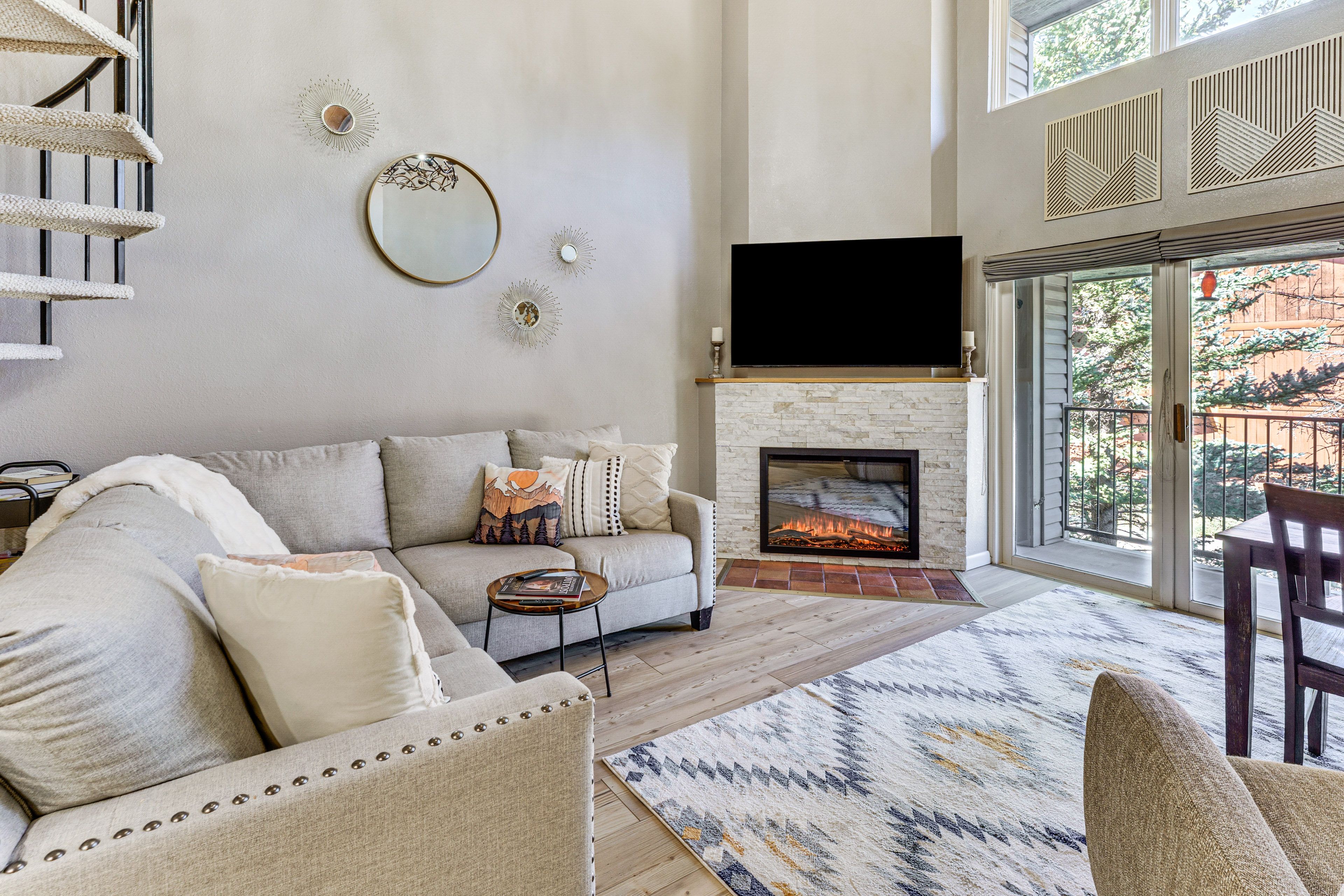 Living Room | Smart TV | Electric Fireplace | Dining Table | 1st Floor