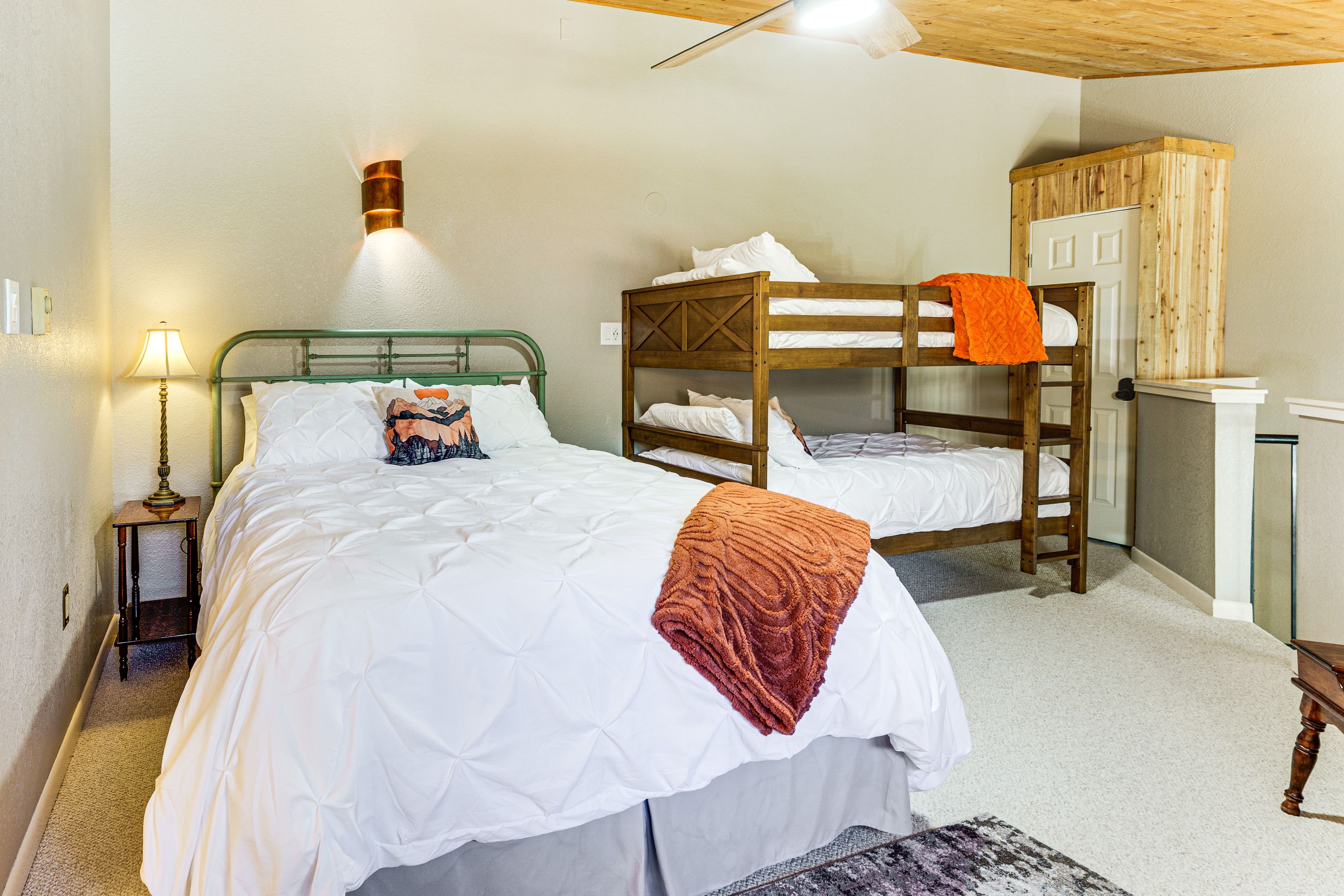 Bedroom 2 | Queen Bed | Twin Bunk Bed | 2nd Floor