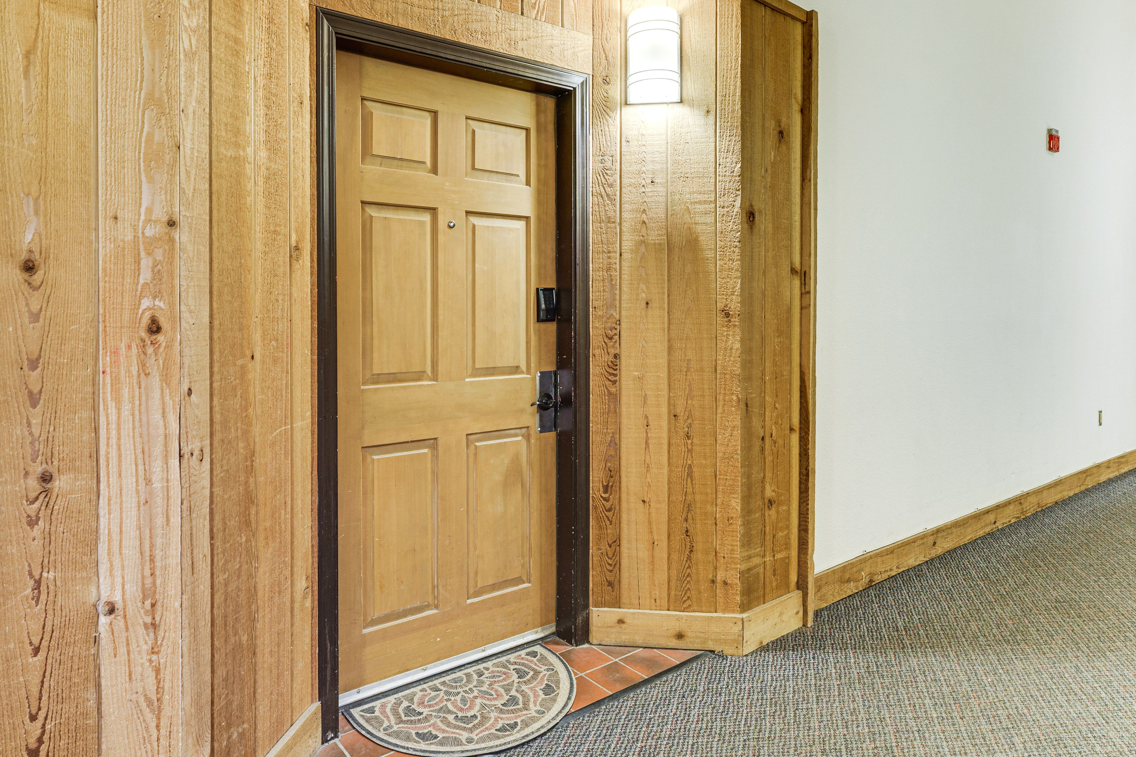 Condo Exterior | Entry