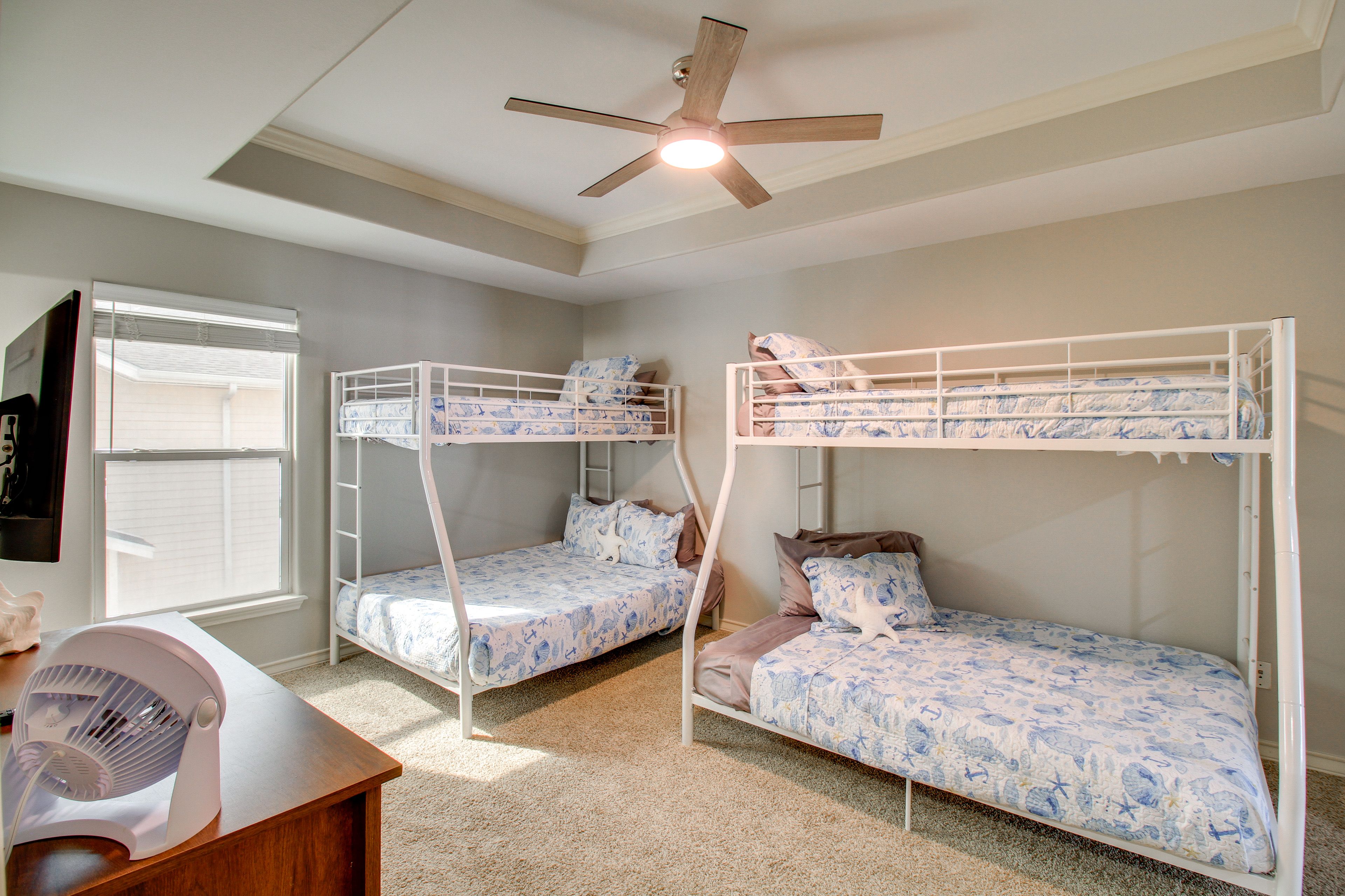 Bedroom 2 | 2 Twin/Full Bunk Beds | Smart TV | 3rd Floor