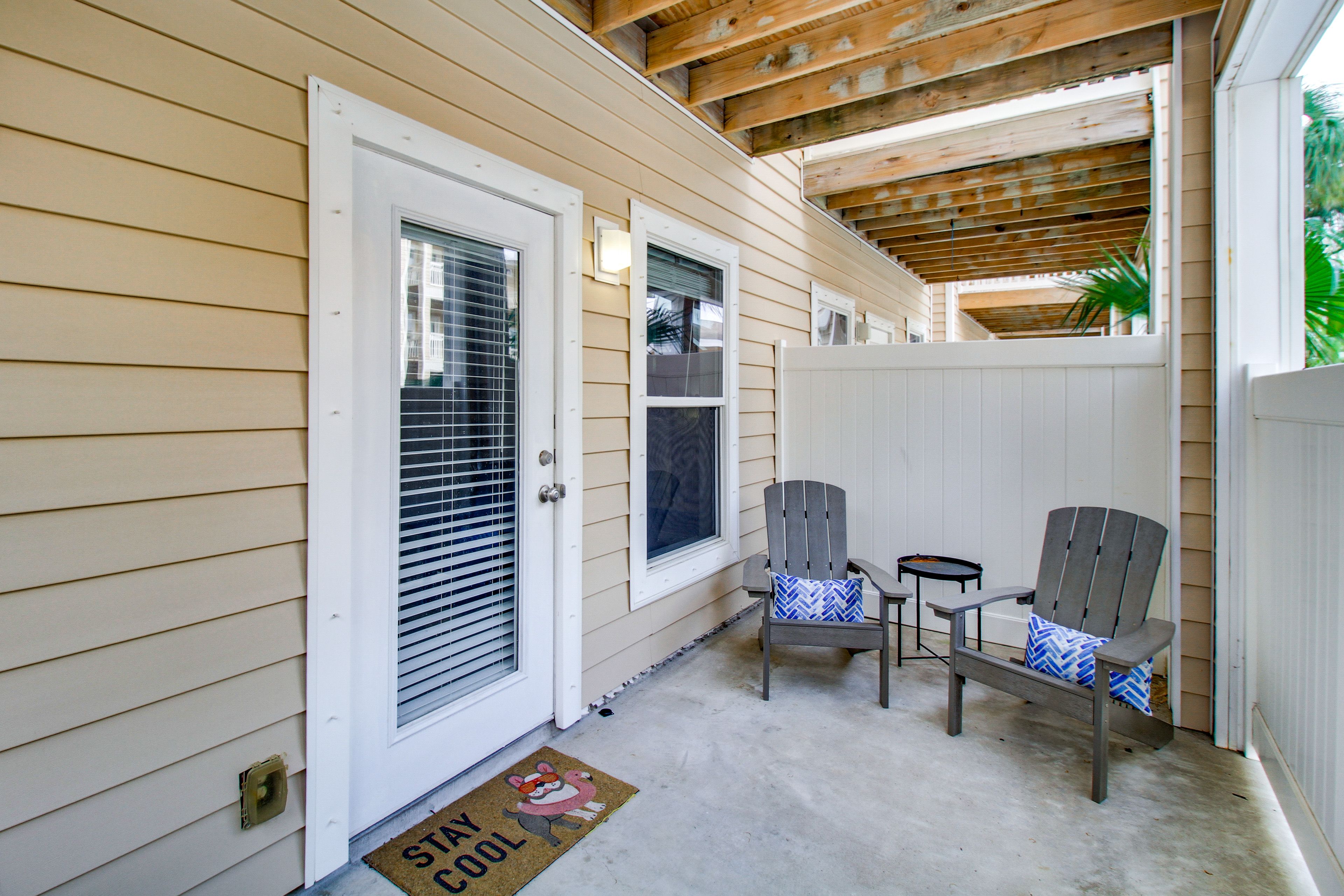 Private Patio | Outdoor Seating