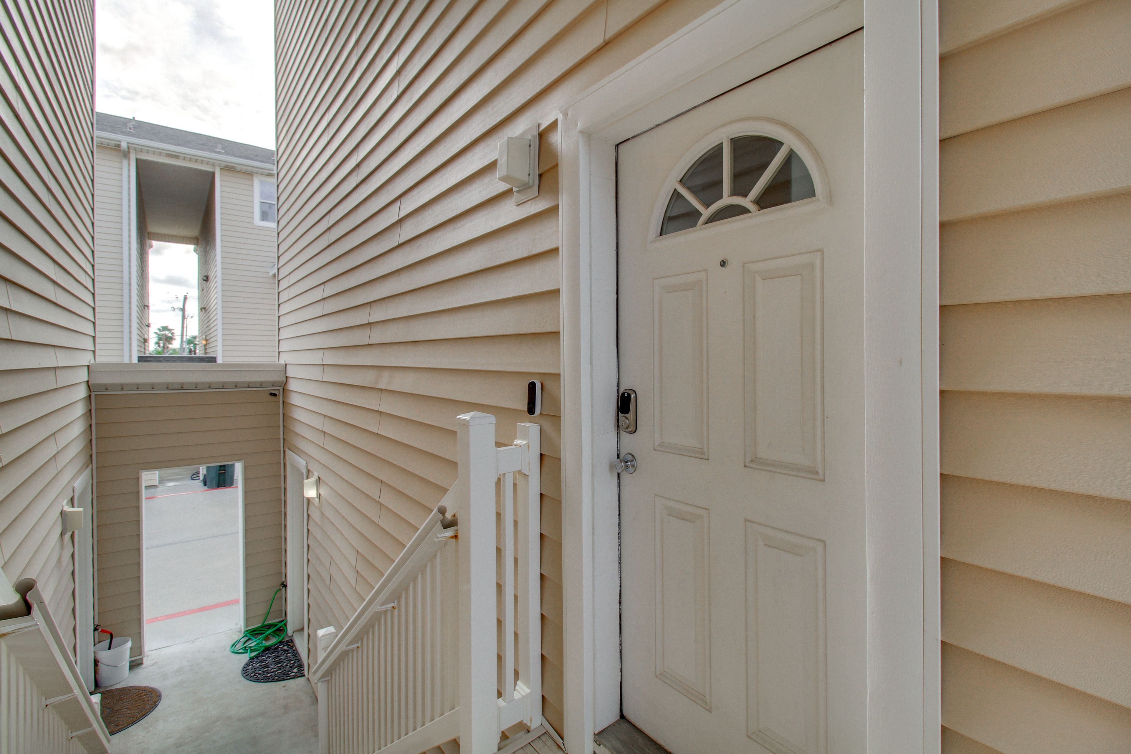 Unit Entrance | Stairs Required