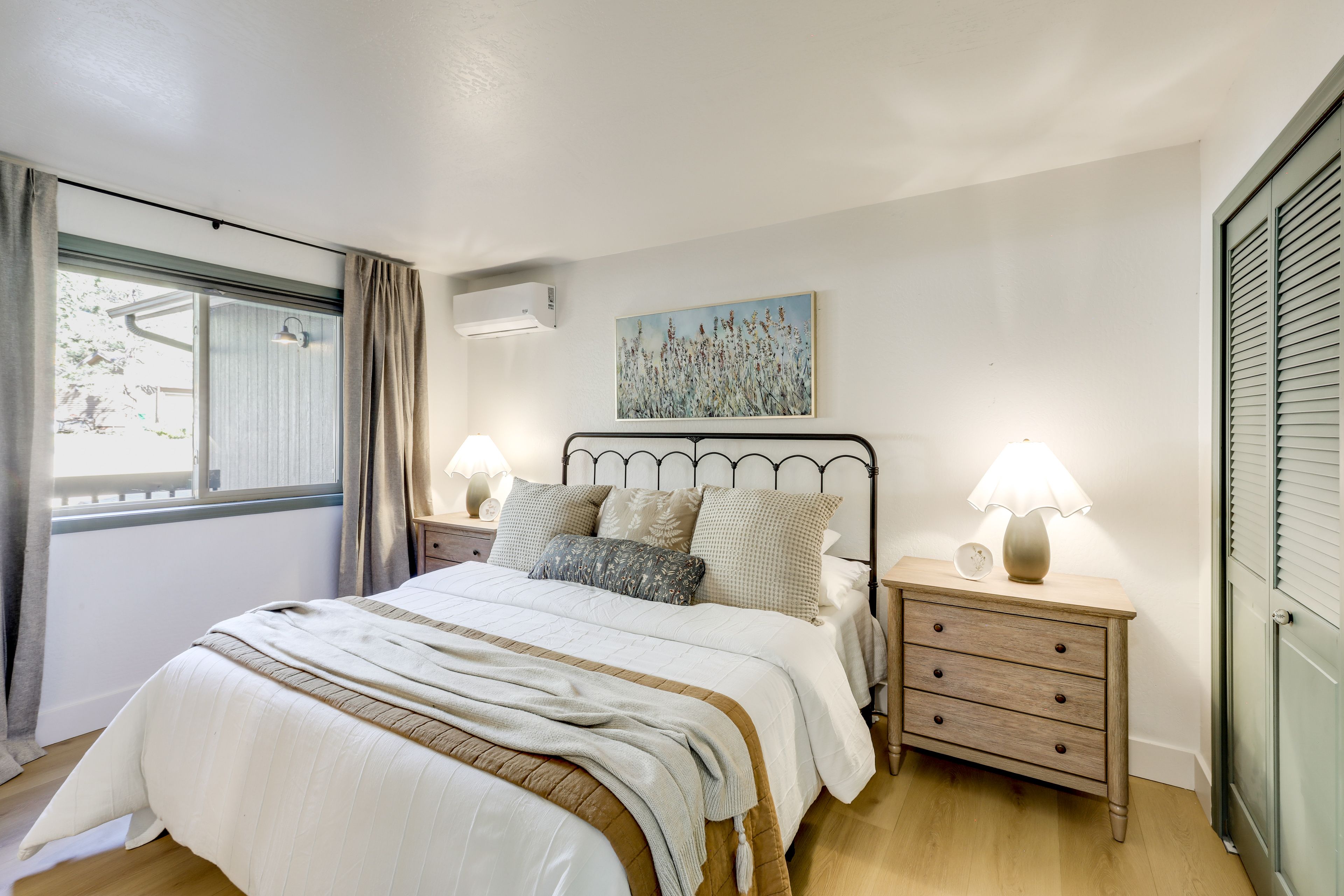 Bedroom 1 | King Bed | 1st Floor | En-Suite Bathroom