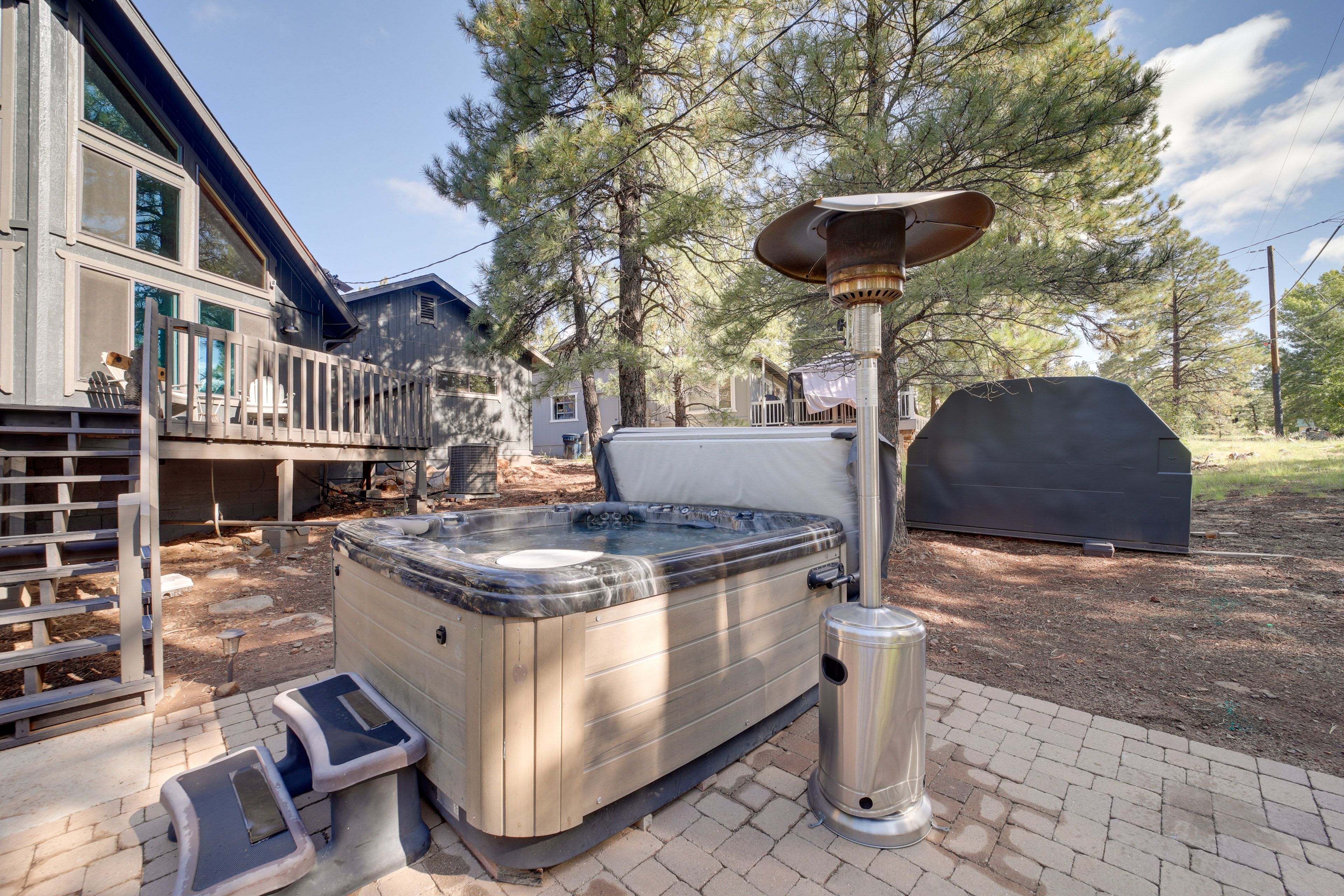 Private Patio | BBQ Grill