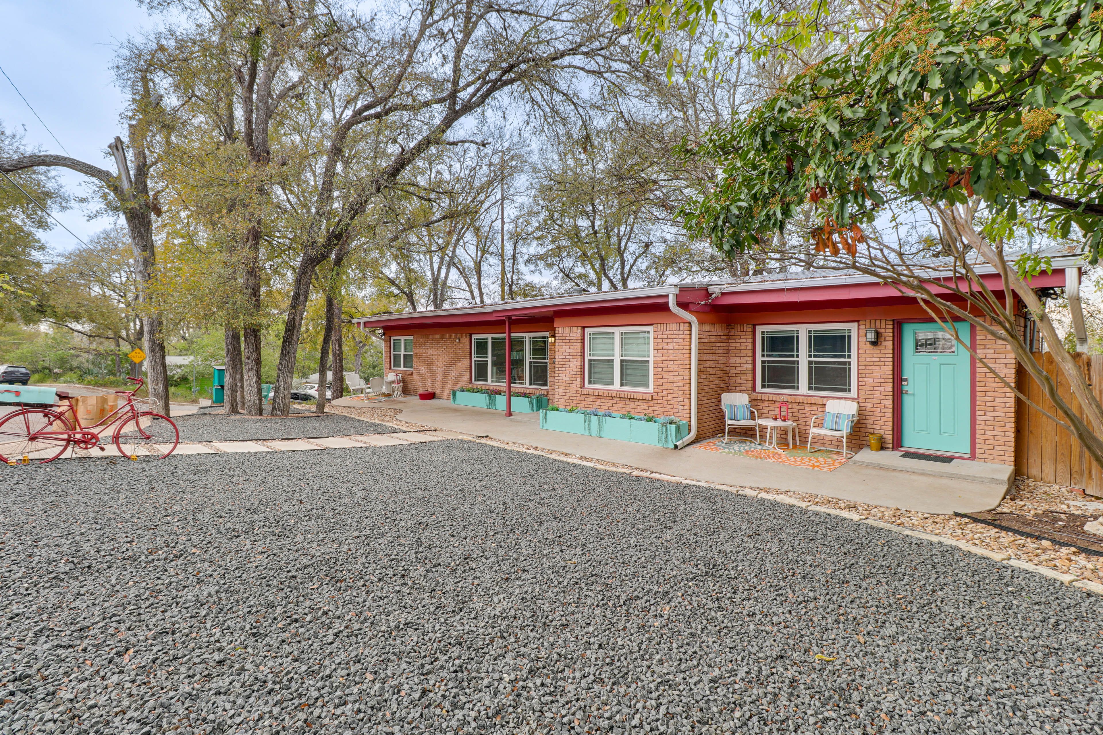 Property Exterior | Free Street Parking (First-Come, First-Served)