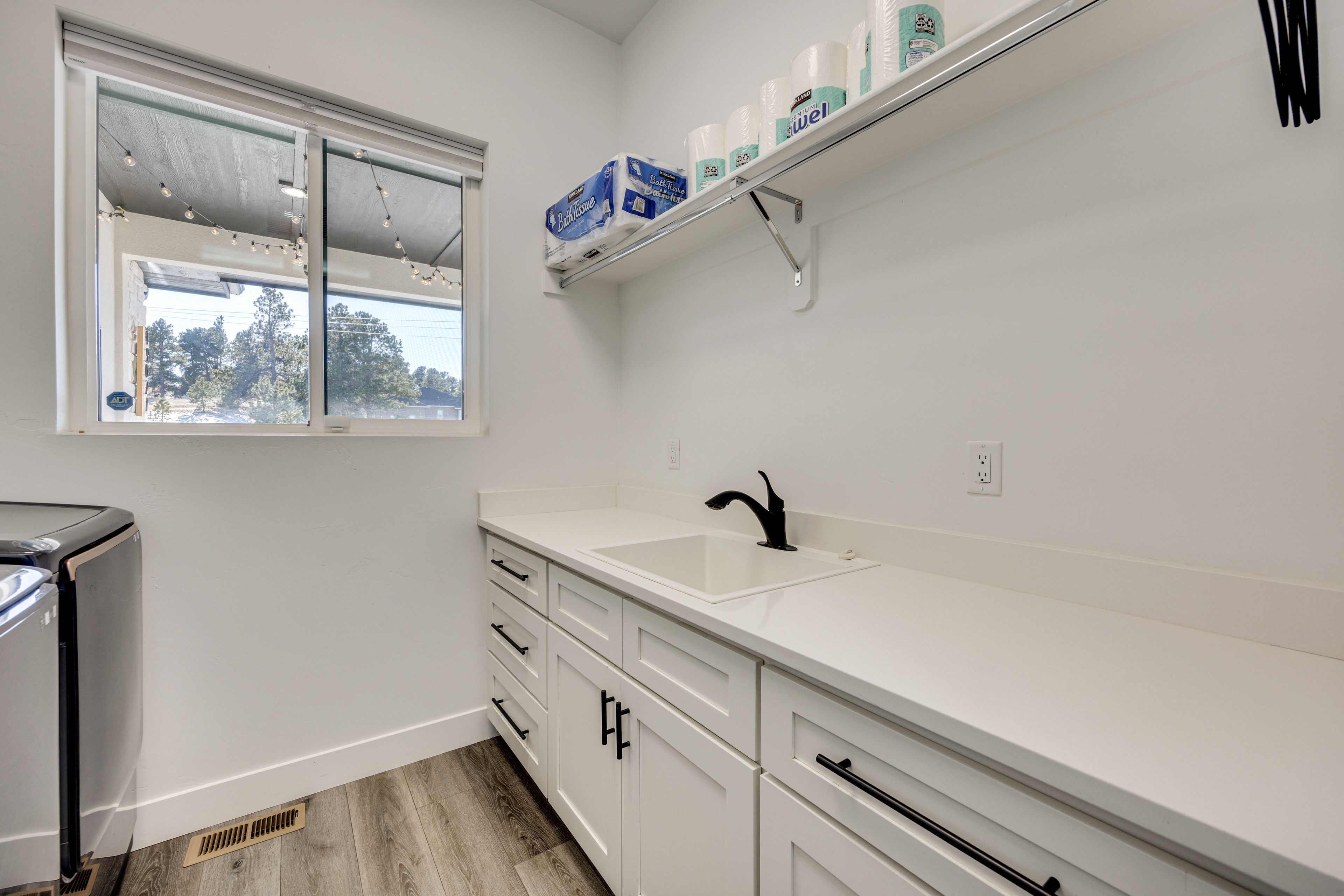 Laundry Room | Main Level