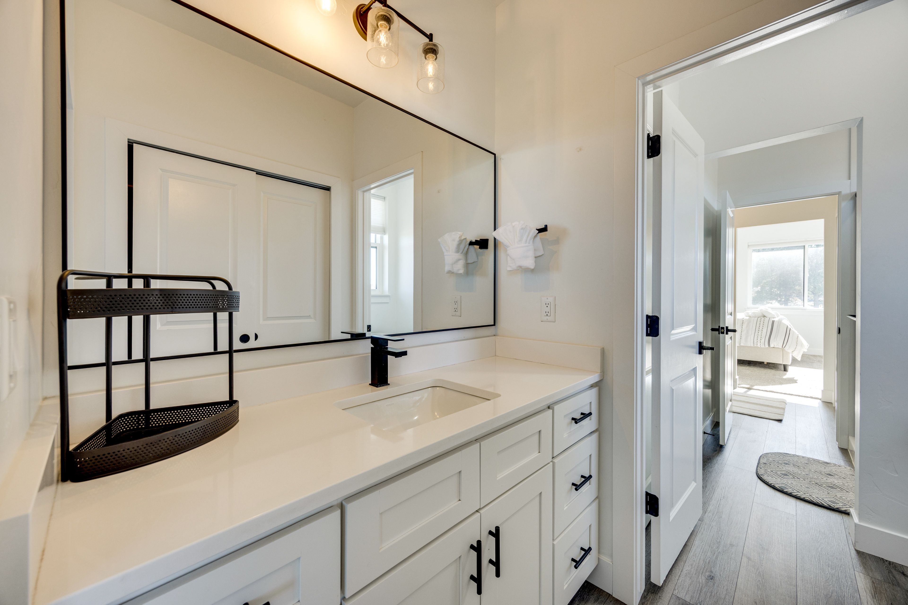 Full Bath | Upper Level