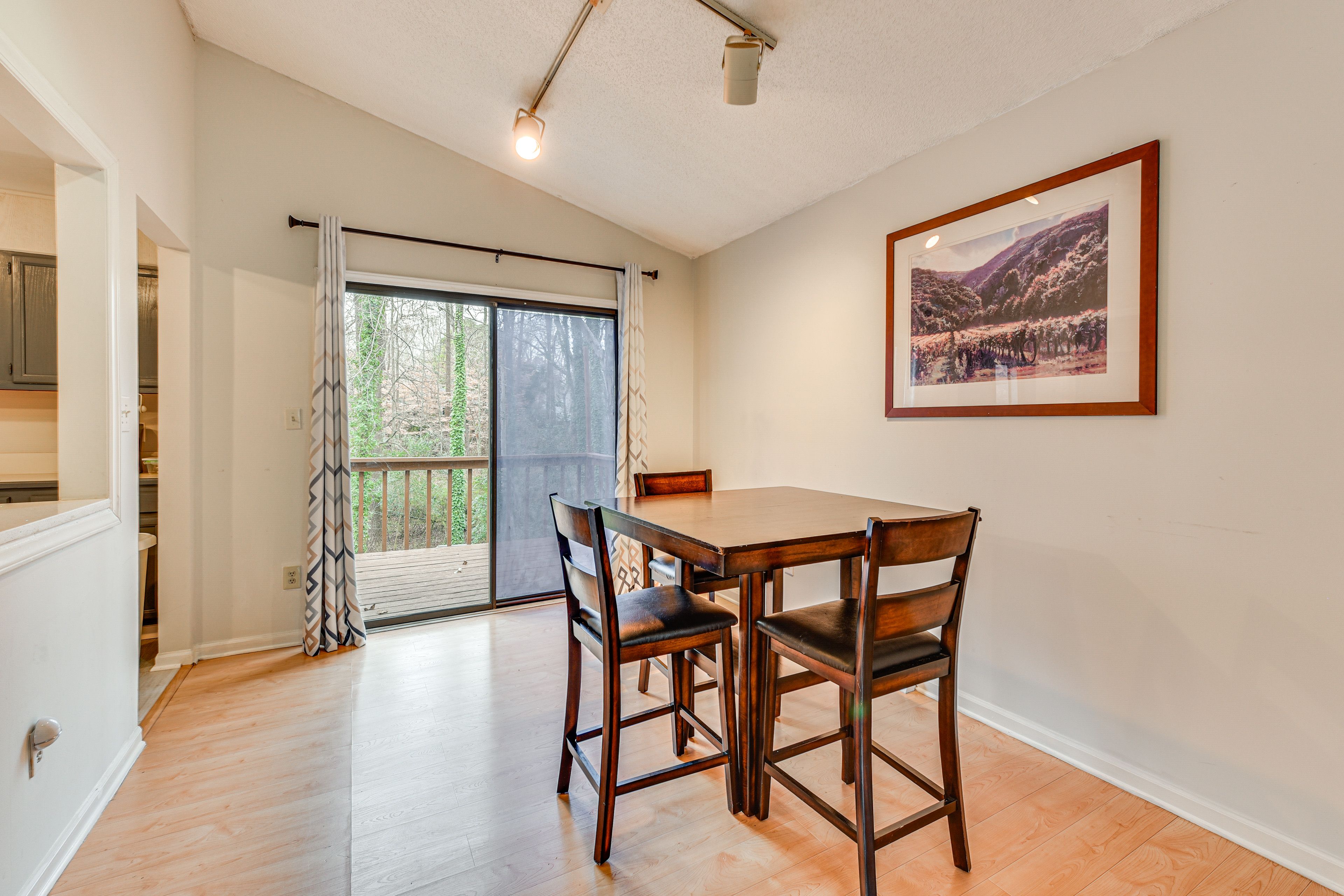 Dining Area | Main Level | Dishware/Flatware