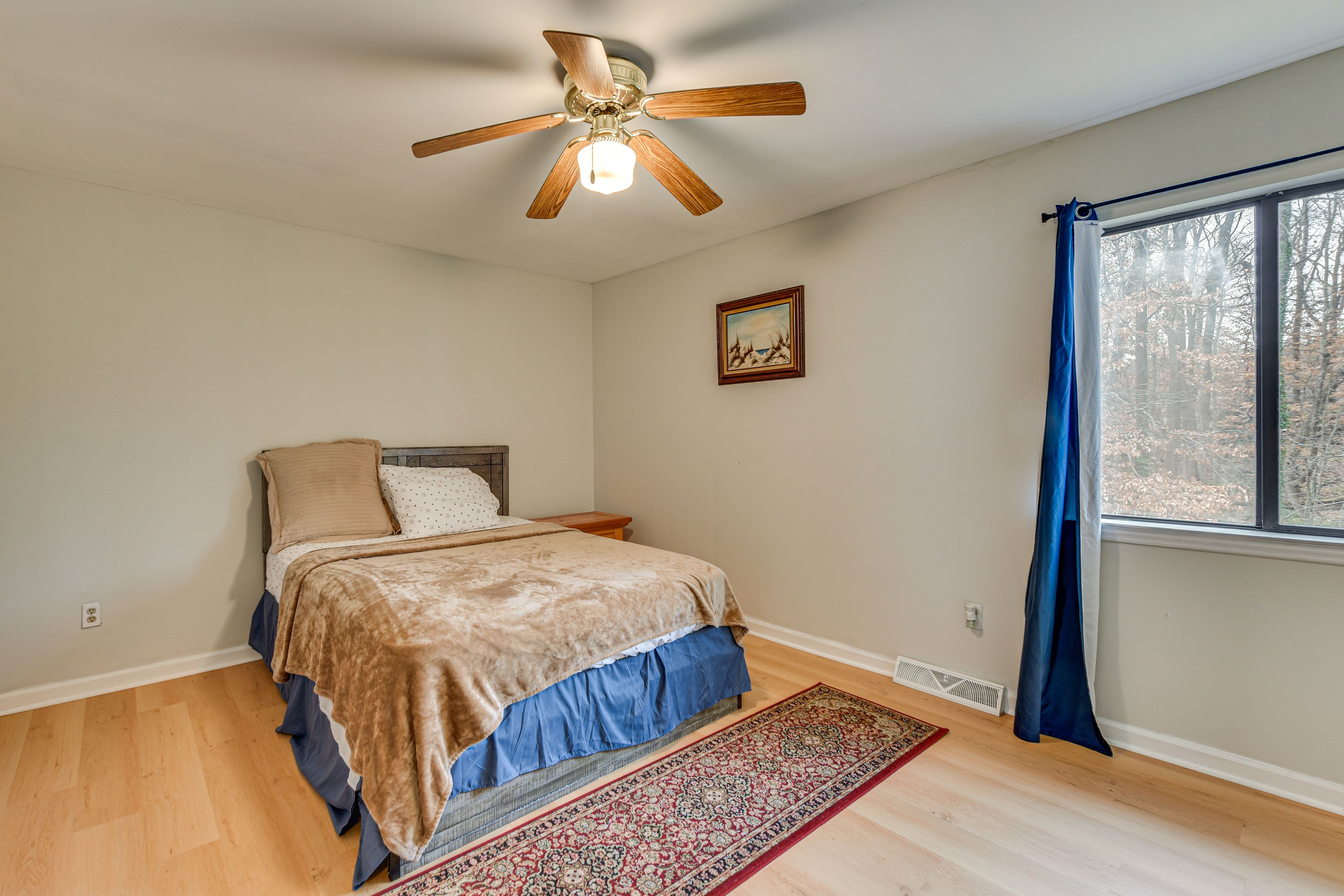 Bedroom 2 | Main Level | Queen Bed | En-Suite Bathroom